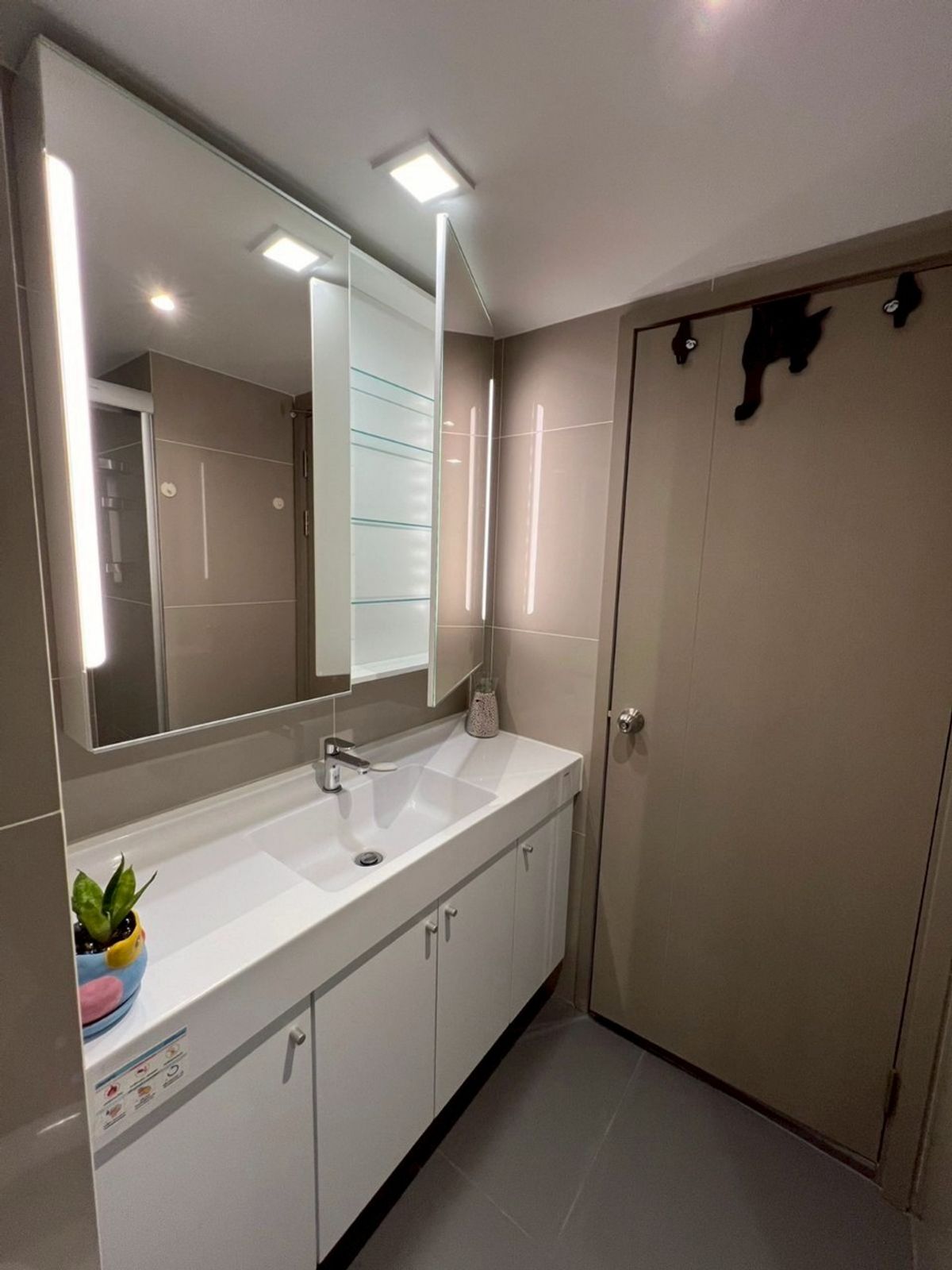 For RentCondoRama9, Petchburi, RCA : ✅ IDAS127 ✅ Line : @p2nproperty