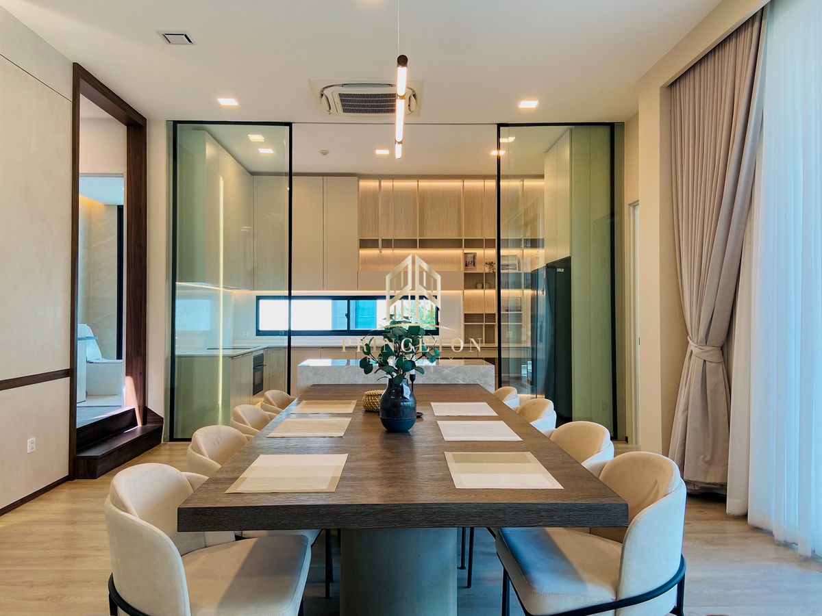 บ้านพัฒนาการ ศรีนครินทร์ : ให้เช่าบ้านหรู 3 ชั้น วีเว่ กรุงเทพกรีฑา ใกล้โรงเรียนนานาชาติเวลลิงตัน (Wellington) 📞092-4252445 Vive Krungthep Kreetha