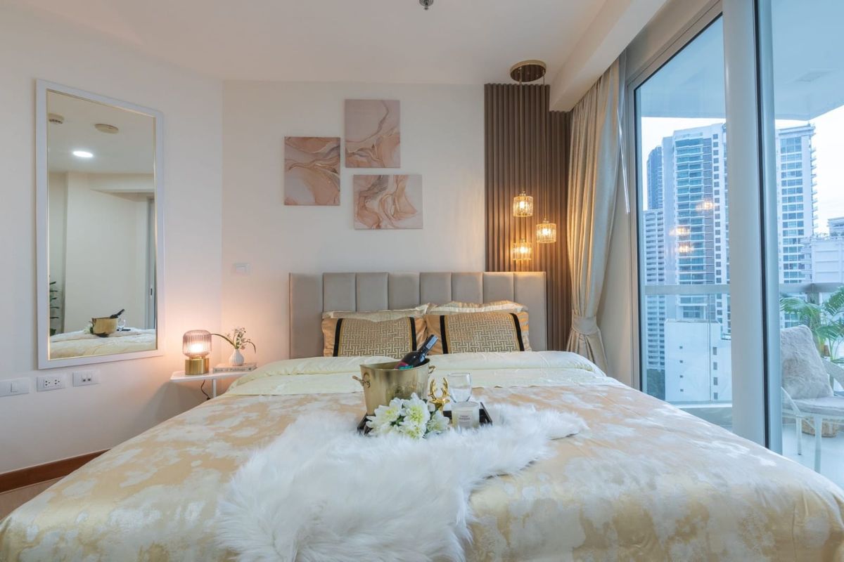 For SaleCondoPattaya, Bangsaen, Chonburi : For sale condo The Palm wongamat beach front pattaya Studio type (S03-2156) 