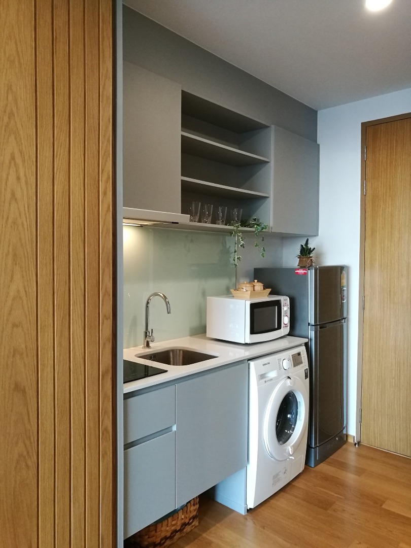 For RentCondoSathorn, Narathiwat : 🔥Urgent for rent🔥 Noble Revo, beautiful view, fully furnished, ready to move in, near BTS Surasak.