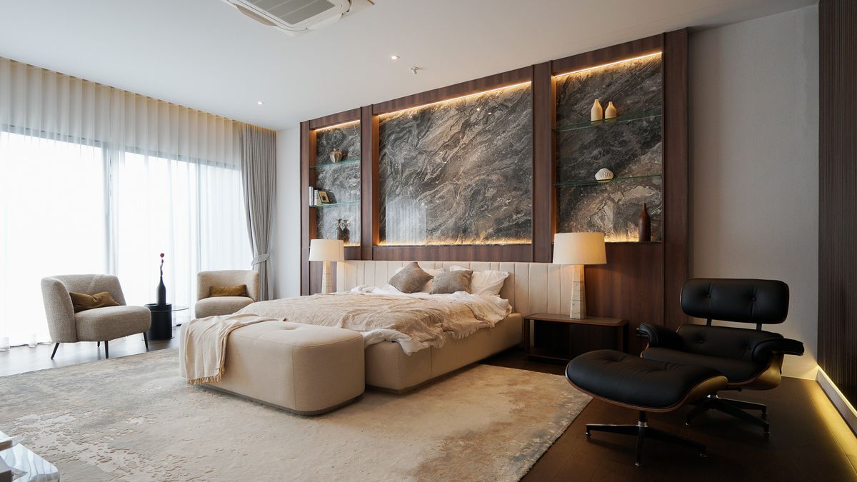 HousePattanakan, Srinakarin : P-2820 Rent/Urgent sale!  Ultra Luxury detached house, Bugann Krungthep Kreetha project, ready to move in.