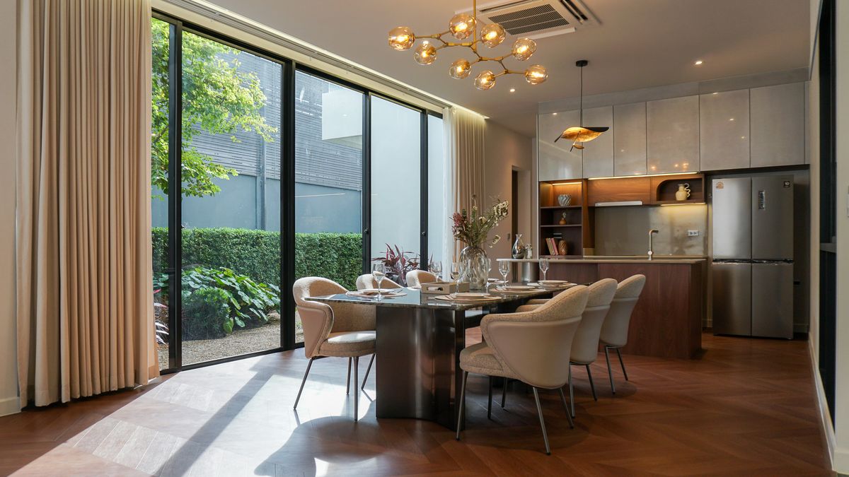 HousePattanakan, Srinakarin : P-2820 Rent/Urgent sale!  Ultra Luxury detached house, Bugann Krungthep Kreetha project, ready to move in.