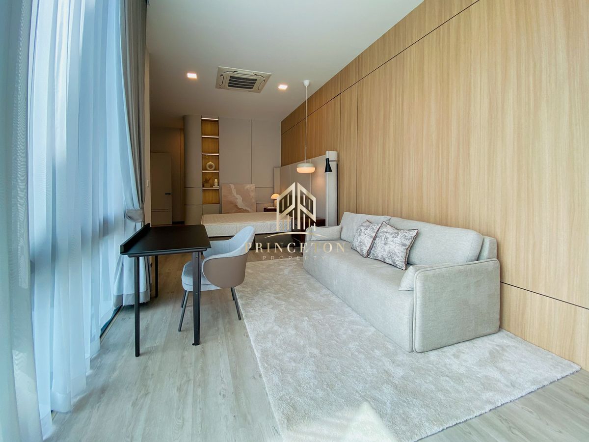 บ้านพัฒนาการ ศรีนครินทร์ : ให้เช่าบ้านหรู 3 ชั้น วีเว่ กรุงเทพกรีฑา ใกล้โรงเรียนนานาชาติเวลลิงตัน (Wellington) 📞092-4252445 Vive Krungthep Kreetha