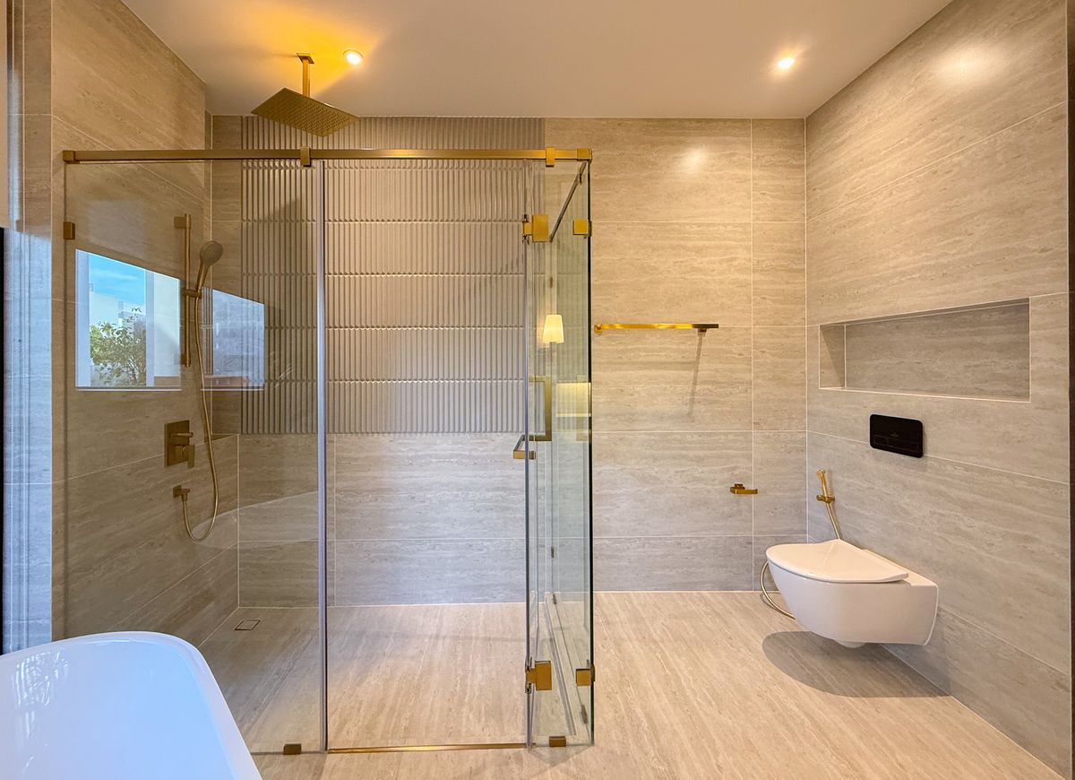 HousePattanakan, Srinakarin : P-2820 Rent/Urgent sale!  Ultra Luxury detached house, Bugann Krungthep Kreetha project, ready to move in.