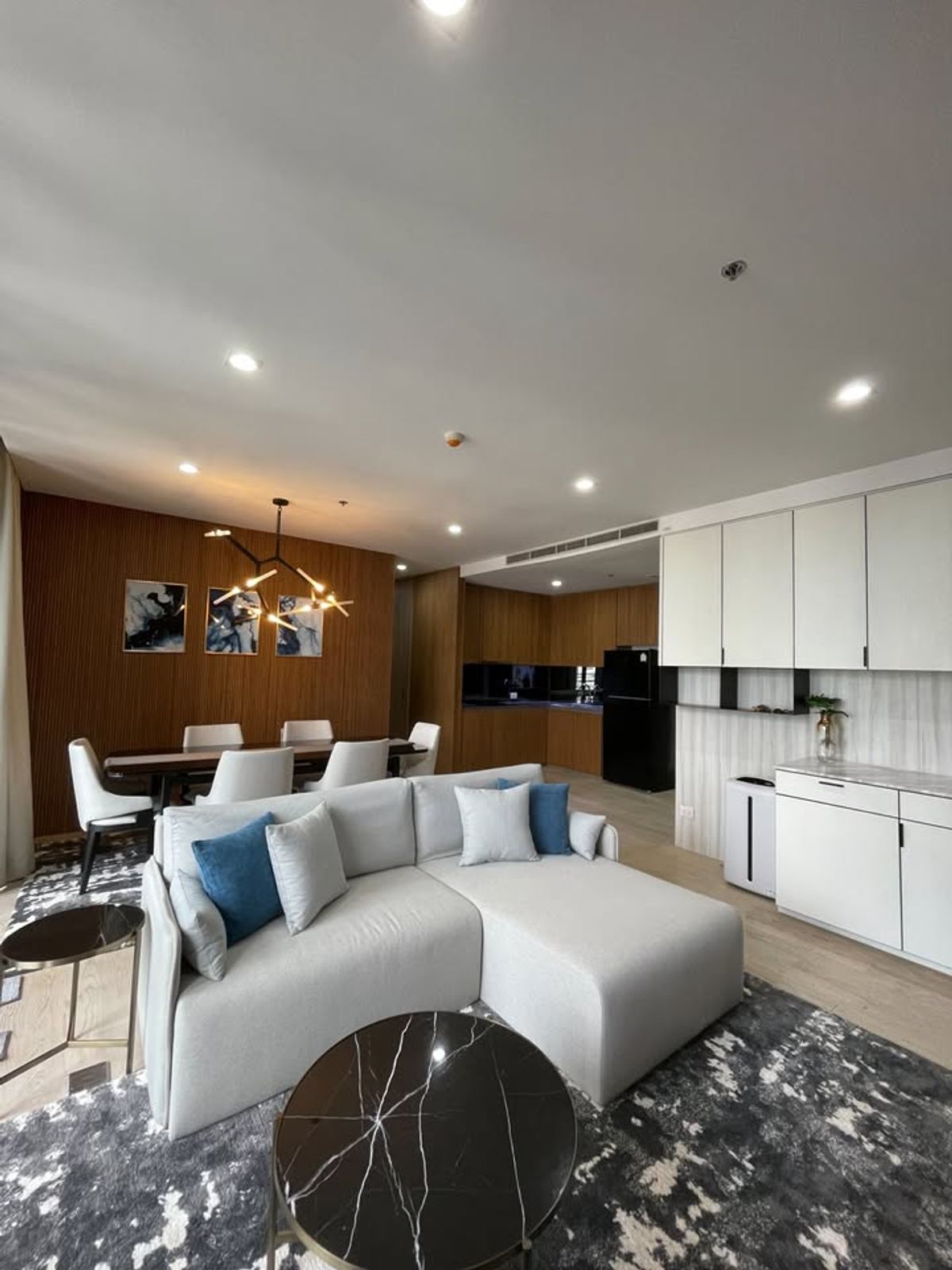 ให้เช่าคอนโดวิทยุ ชิดลม หลังสวน : ให้เช่า Noble Ploenchit