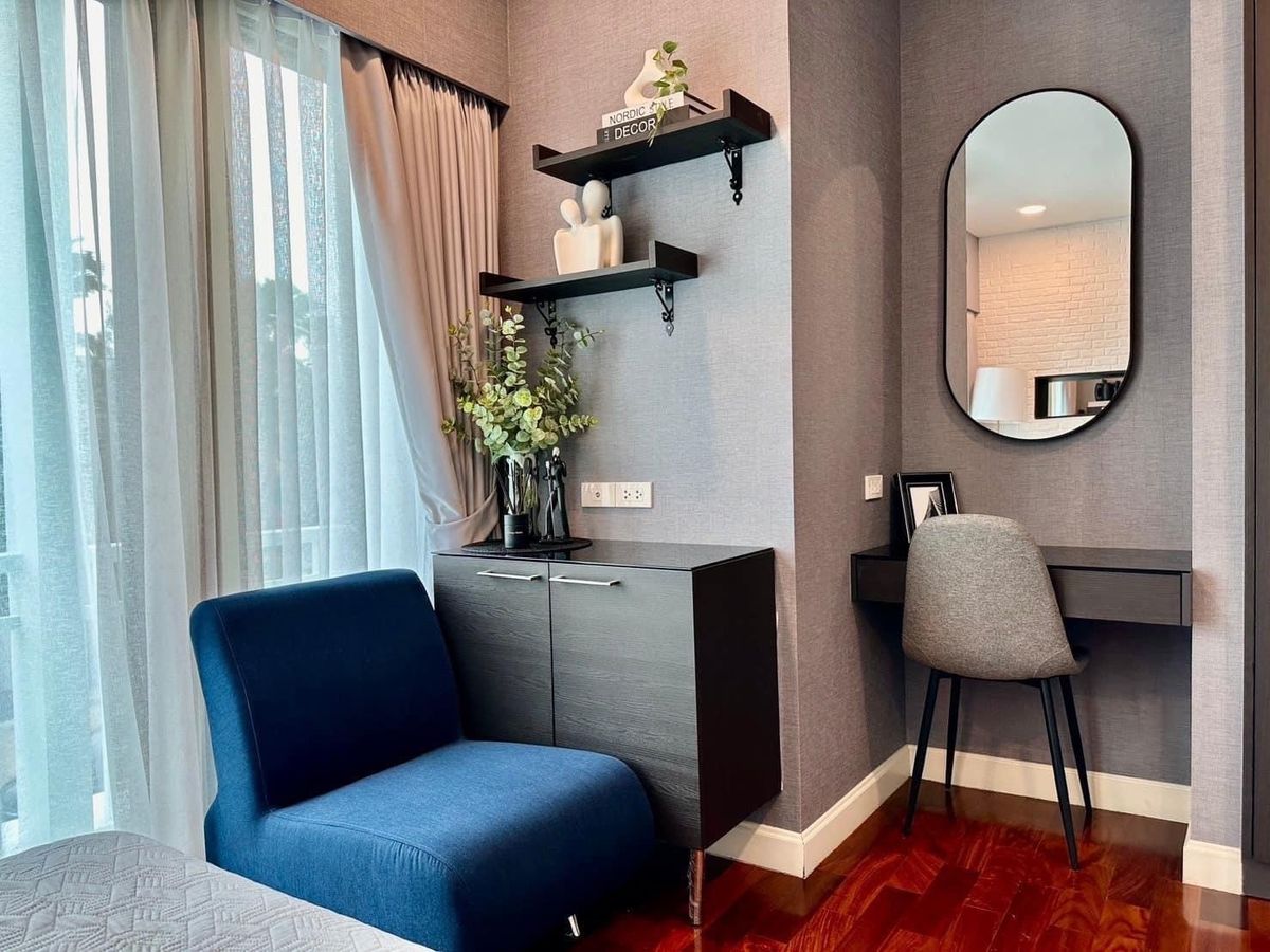 For RentHouseLadkrabang, Suwannaphum Airport : P-2821 Beautiful, luxurious house, pool villa, has a swimming pool in the house. With built-in furniture Near Suvarnabhumi, ready to move in, Perfect Masterpiece Sukhumvit 77.