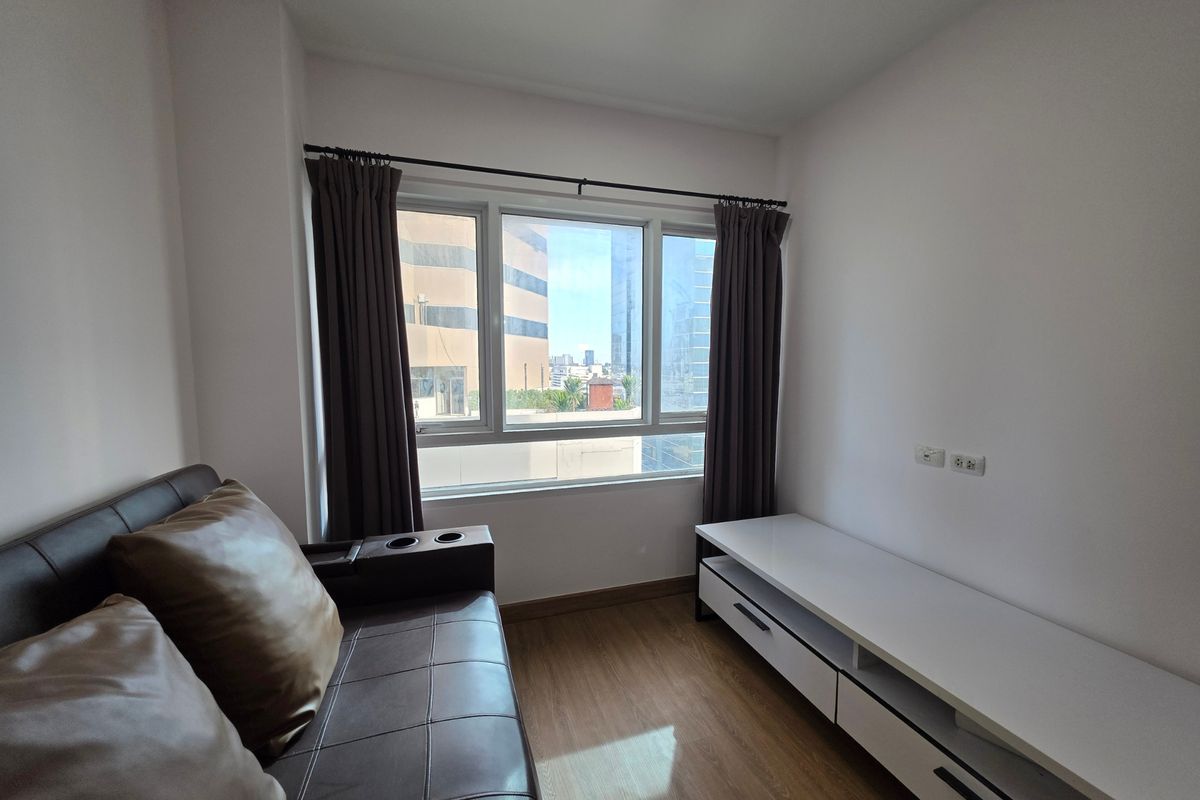 For SaleCondoLadprao, Central Ladprao : 🏙 Hot Deal! Prime Location Condo in the Heart of Ladprao–Vibhavadi Just 1 minute walk to major office towers 