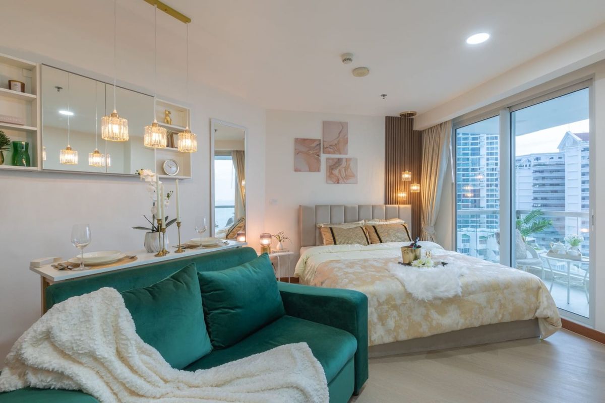 For SaleCondoPattaya, Bangsaen, Chonburi : For sale condo The Palm wongamat beach front pattaya Studio type (S03-2152) 