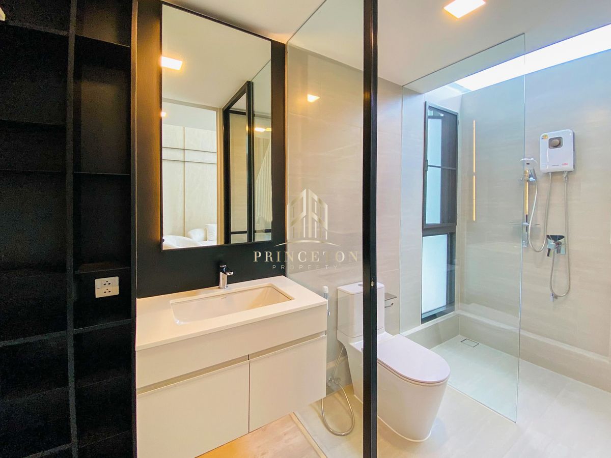 บ้านพัฒนาการ ศรีนครินทร์ : ให้เช่าบ้านหรู 3 ชั้น วีเว่ กรุงเทพกรีฑา ใกล้โรงเรียนนานาชาติเวลลิงตัน (Wellington) 📞092-4252445 Vive Krungthep Kreetha