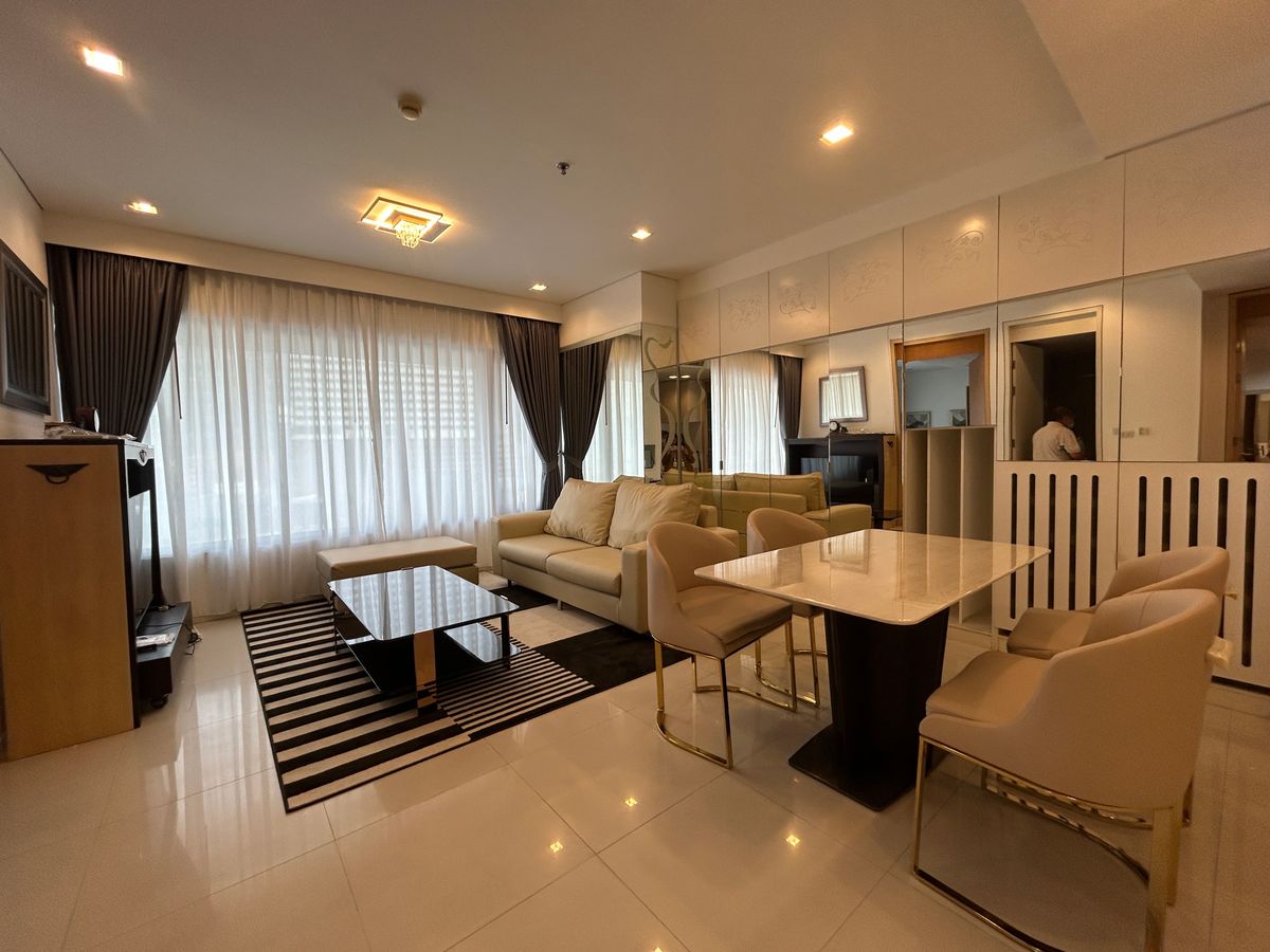 For RentCondoWitthayu, Chidlom, Langsuan, Ploenchit : For rent : Amanta Lumpini 2 bed 2 bath special price