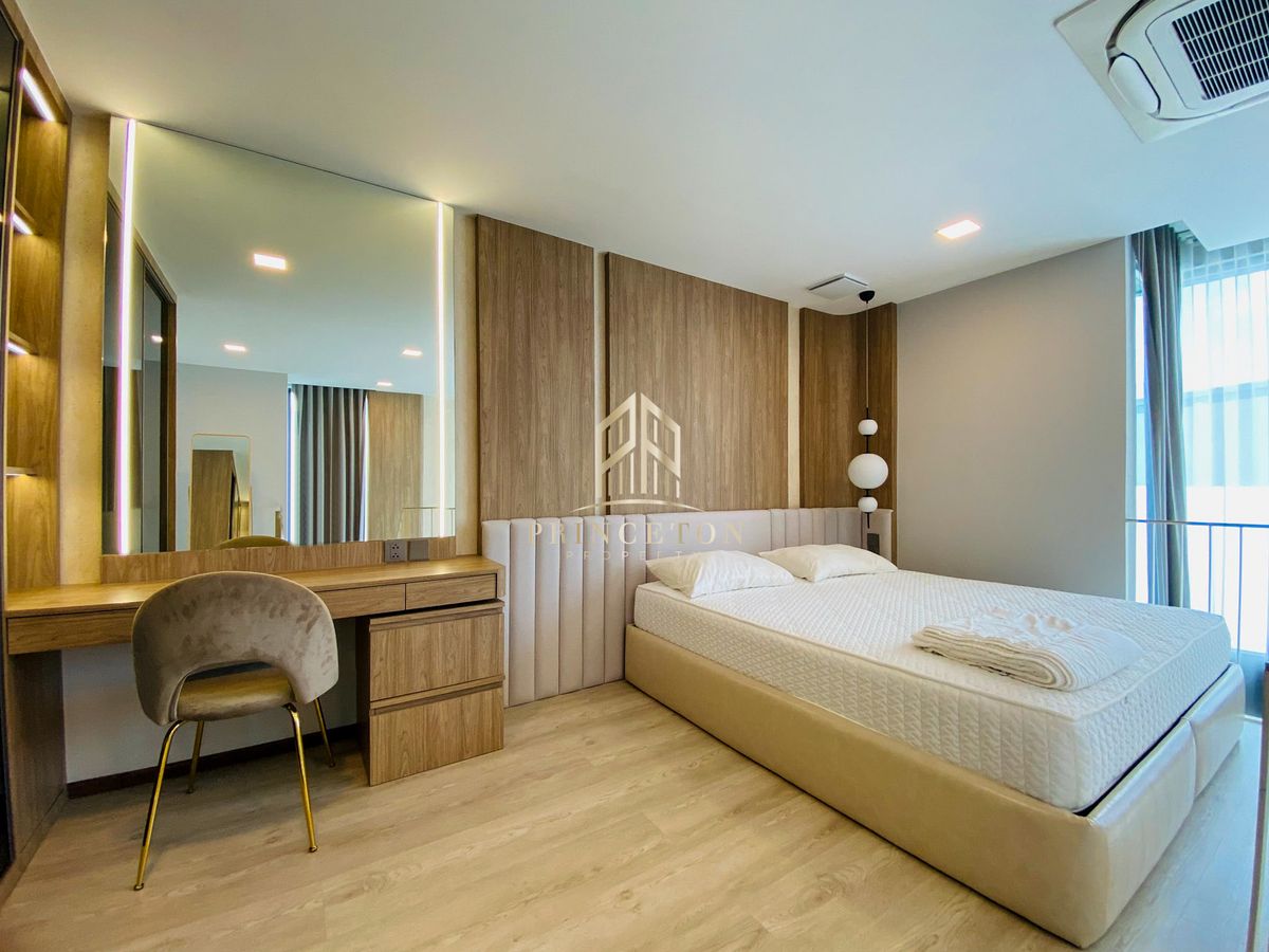 บ้านพัฒนาการ ศรีนครินทร์ : ให้เช่าบ้านหรู 3 ชั้น วีเว่ กรุงเทพกรีฑา ใกล้โรงเรียนนานาชาติเวลลิงตัน (Wellington) 📞092-4252445 Vive Krungthep Kreetha