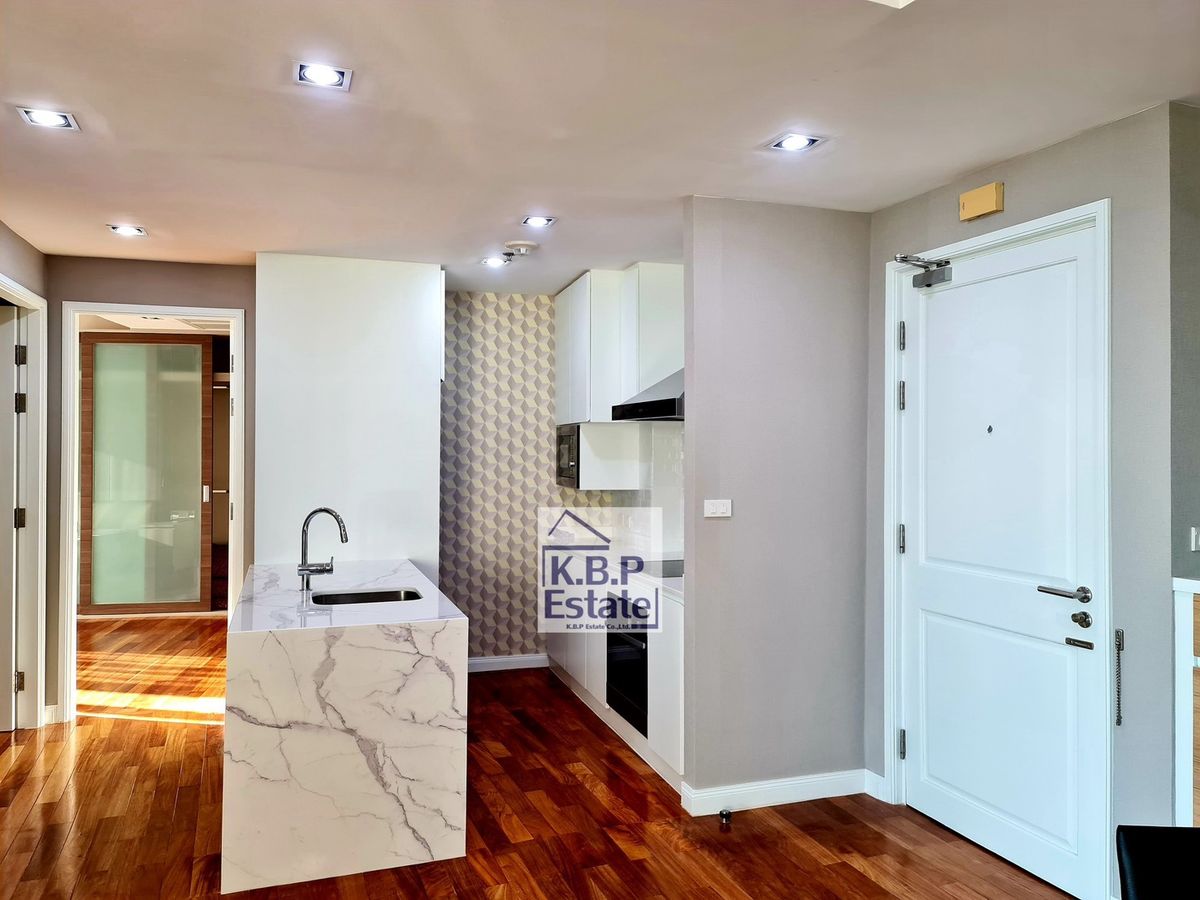 For RentCondoWitthayu, Chidlom, Langsuan, Ploenchit : Condo for rent Baan Ratchaprasong (BTS Ratchadamri Station 220 meters) Area 126 sq m. Well decorated, beautiful view, ready to move in on 3 November 2025
