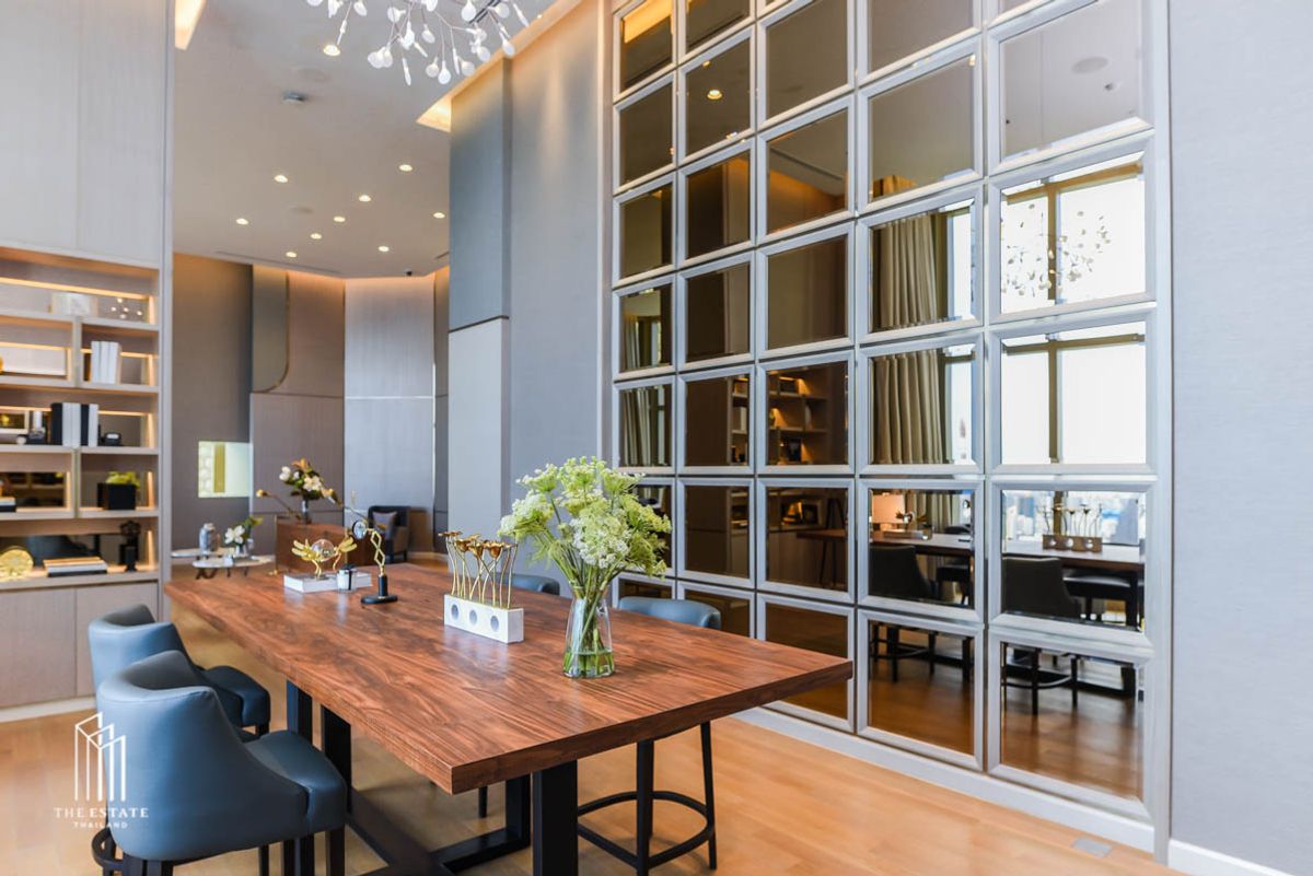 ขายคอนโดวงเวียนใหญ่ เจริญนคร : For sale Magnolias Waterfront Residences ได้ทั้งวิวแม่พระยาและวิวเมือง ครัวเปิดเชื่อมโซน Living พร้อม Master Bedroom มี Walk-in Closet และอ่างอาบน้ำ @45 MB