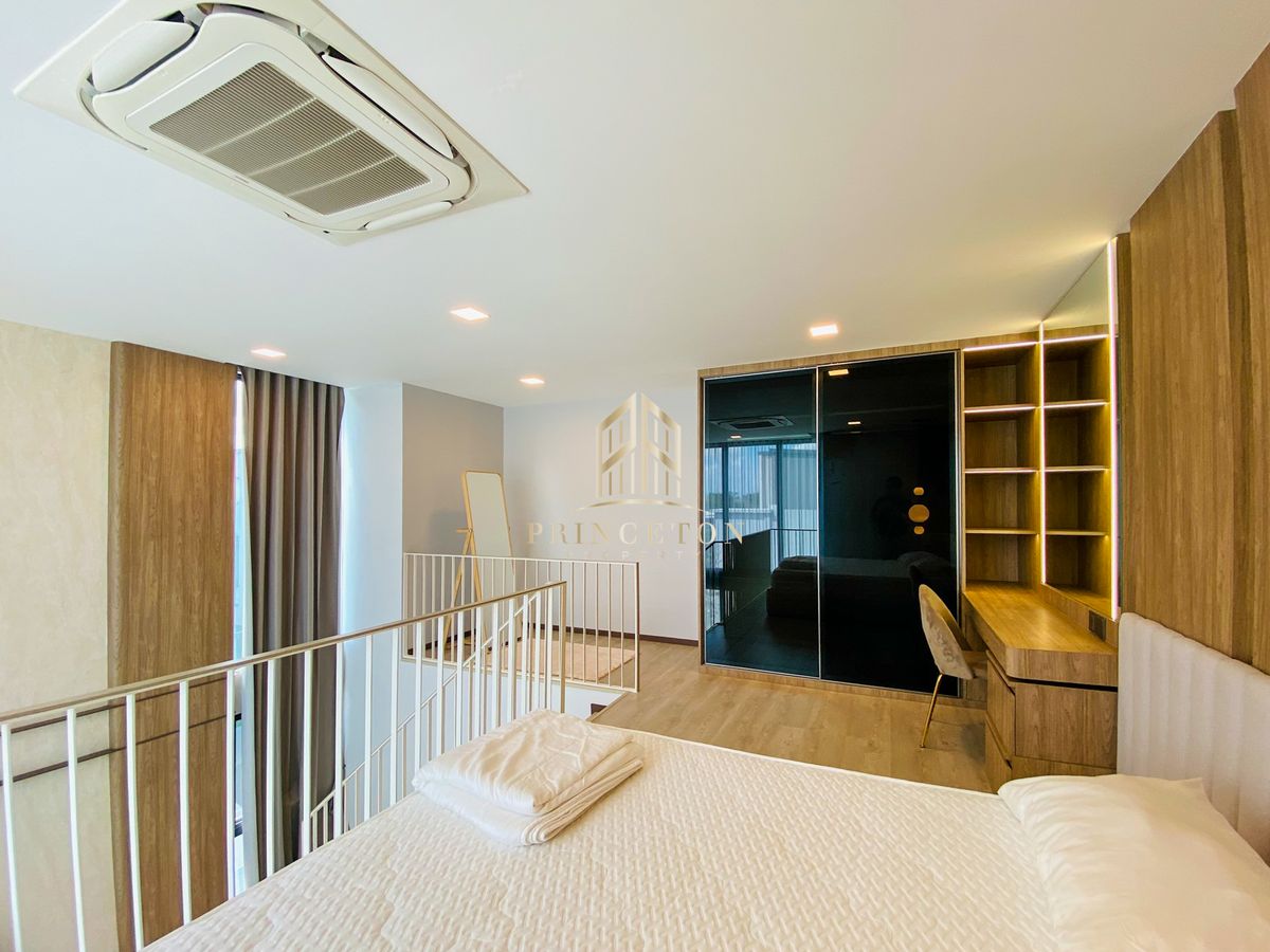 บ้านพัฒนาการ ศรีนครินทร์ : ให้เช่าบ้านหรู 3 ชั้น วีเว่ กรุงเทพกรีฑา ใกล้โรงเรียนนานาชาติเวลลิงตัน (Wellington) 📞092-4252445 Vive Krungthep Kreetha