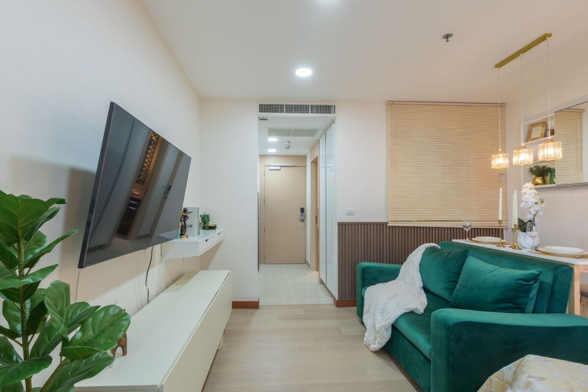 For SaleCondoPattaya, Bangsaen, Chonburi : For sale condo The Palm wongamat beach front pattaya Studio type (S03-2152) 