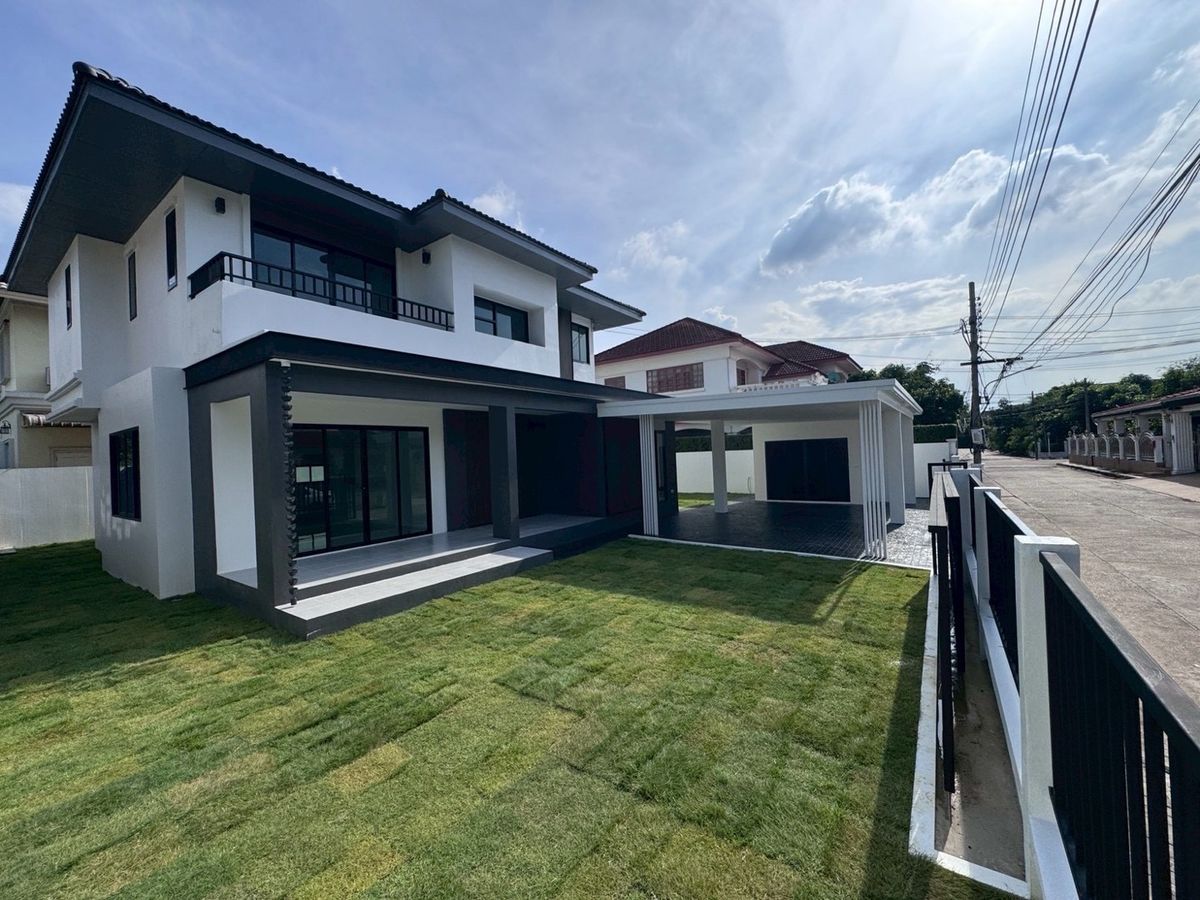 For SaleHouseNonthaburi, Bang Yai, Bangbuathong : Single house for sale, 100 sq m, near Central Westgate, Chonlada Bang Bua Thong Expressway, Land and house