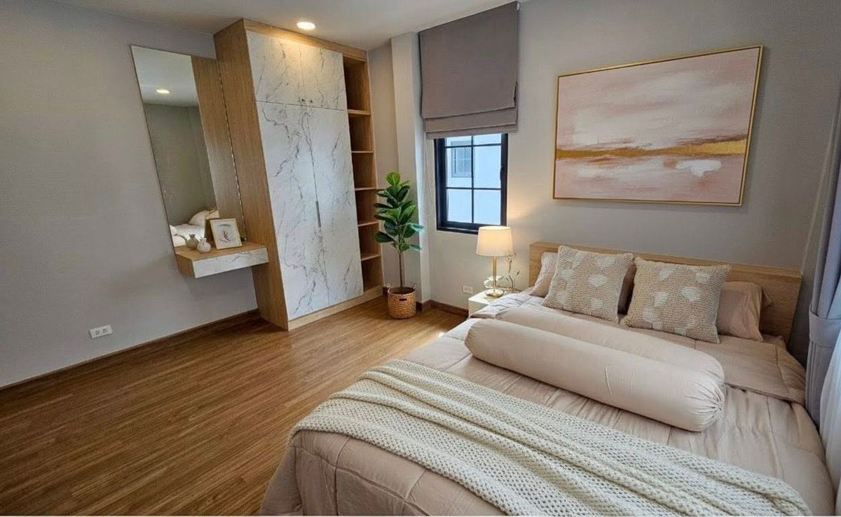 HouseBangna, Bearing, Lasalle : P-2824 for rent, for rent/sale, luxurious detached house, ready to move in, move your bags and move in, good location, near Mega Bangna, Centro Bangna Phase 2 project.