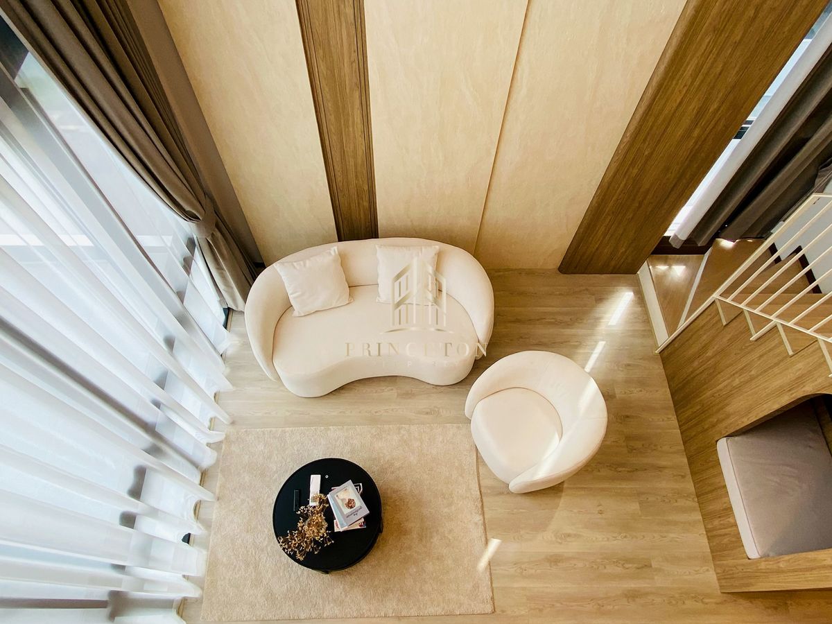 บ้านพัฒนาการ ศรีนครินทร์ : ให้เช่าบ้านหรู 3 ชั้น วีเว่ กรุงเทพกรีฑา ใกล้โรงเรียนนานาชาติเวลลิงตัน (Wellington) 📞092-4252445 Vive Krungthep Kreetha