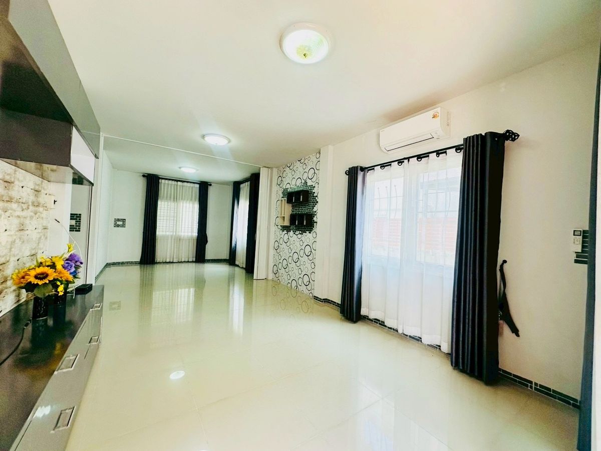 ขายบ้านเยาวราช บางลำพู : ขายบ้าน เต็มสิริวิลเลจ หนองจอก ซอยสัมพันธ์11 ใกล้โลตัสหนองจอก รหัส : H8140