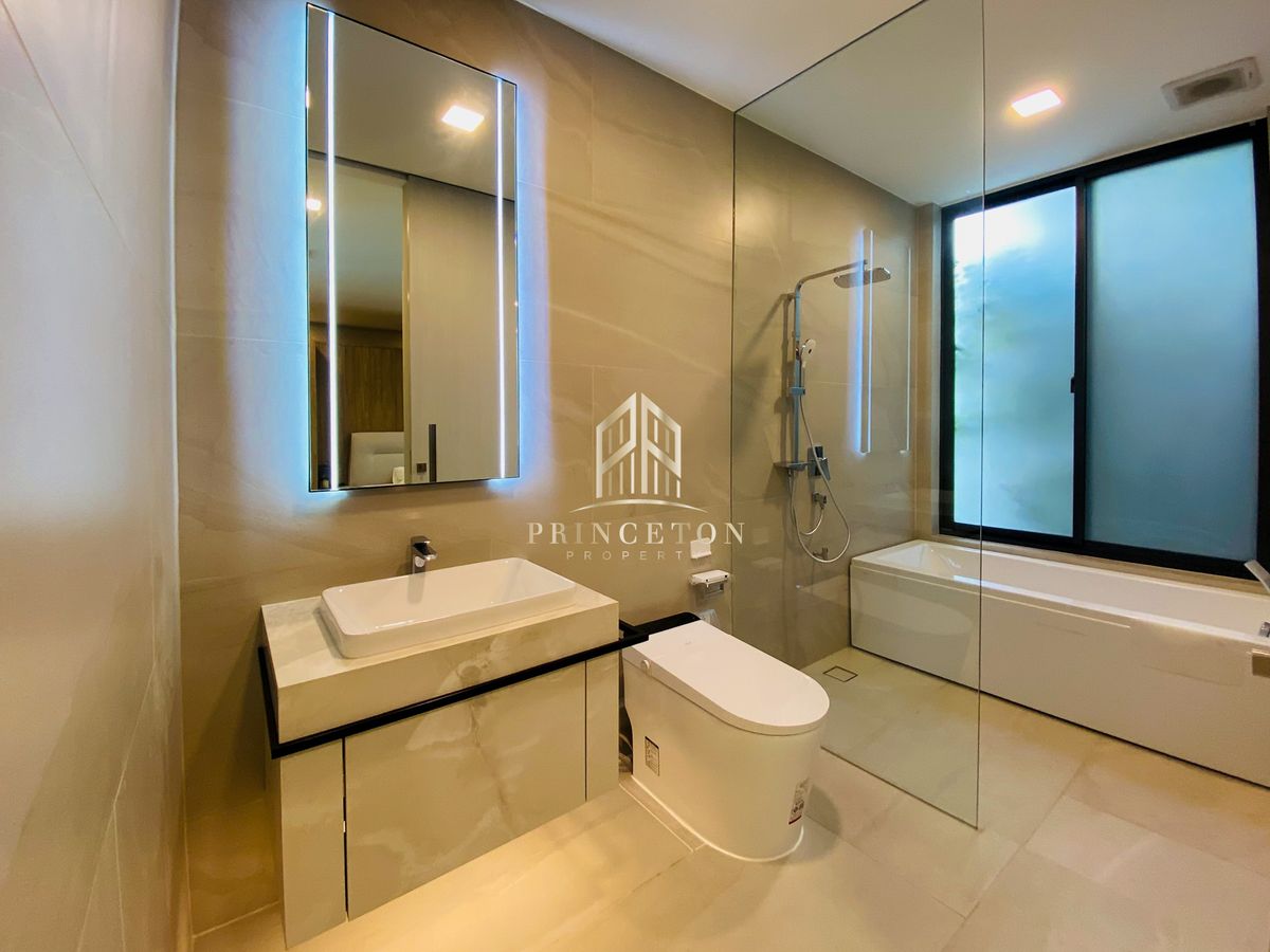 บ้านพัฒนาการ ศรีนครินทร์ : ให้เช่าบ้านหรู 3 ชั้น วีเว่ กรุงเทพกรีฑา ใกล้โรงเรียนนานาชาติเวลลิงตัน (Wellington) 📞092-4252445 Vive Krungthep Kreetha