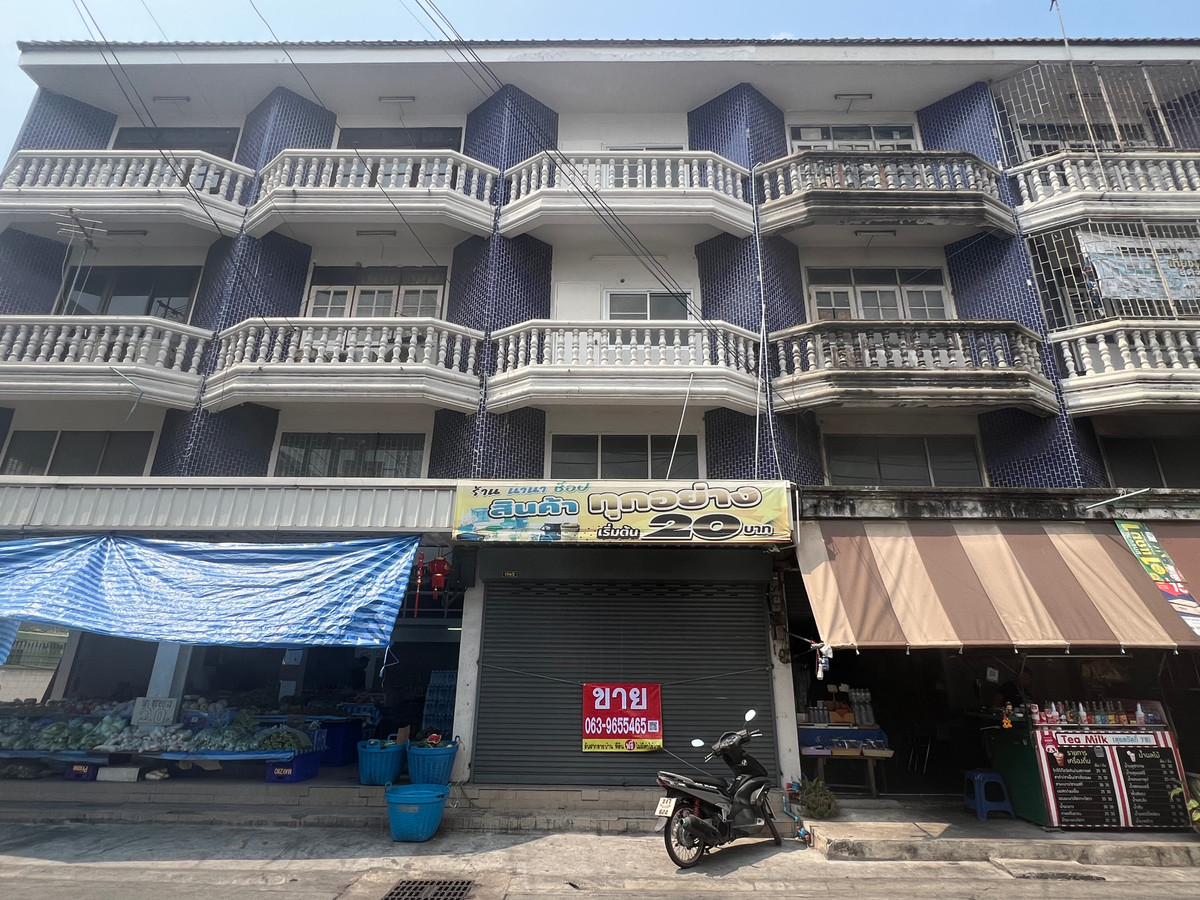 For SaleShop HouseRathburana, Suksawat : Commercial building for sale, Suksawat 78 (Chang Rueang), good location, near the entrance of the alley, near the expressway.