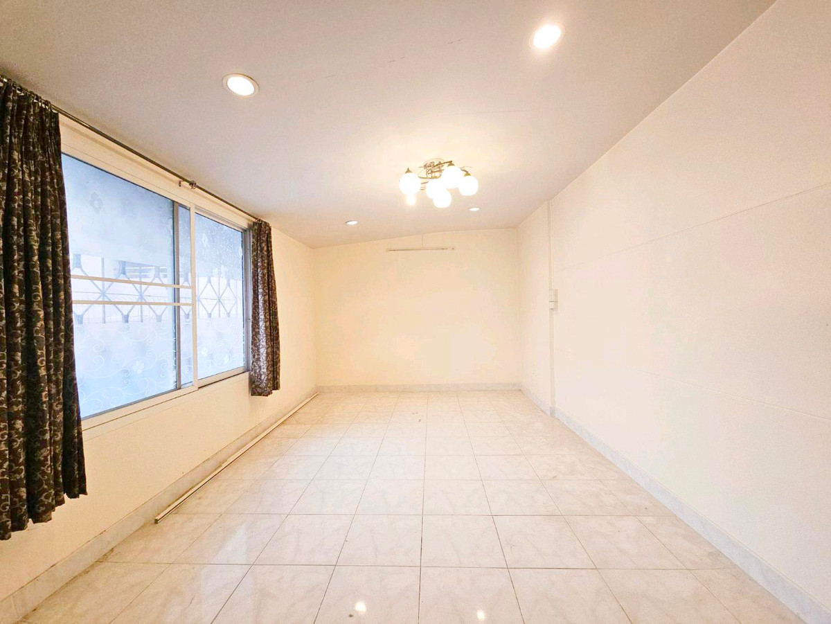 For SaleHouseNawamin, Ramindra : Urgent‼️Single house Next to Ramindra Road, next to the pink MRT.