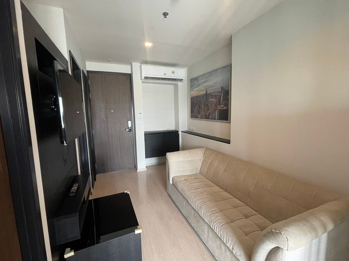 ให้เช่าคอนโดอ่อนนุช อุดมสุข : [Room for Rent] ให้เช่า 1 Bedroom (35 ตร.ม.) ชั้น 23 Rhythm 44/1 ห้องทิศเหนือ ไม่ร้อน หันหน้าไปทาง BTS พระโขนง