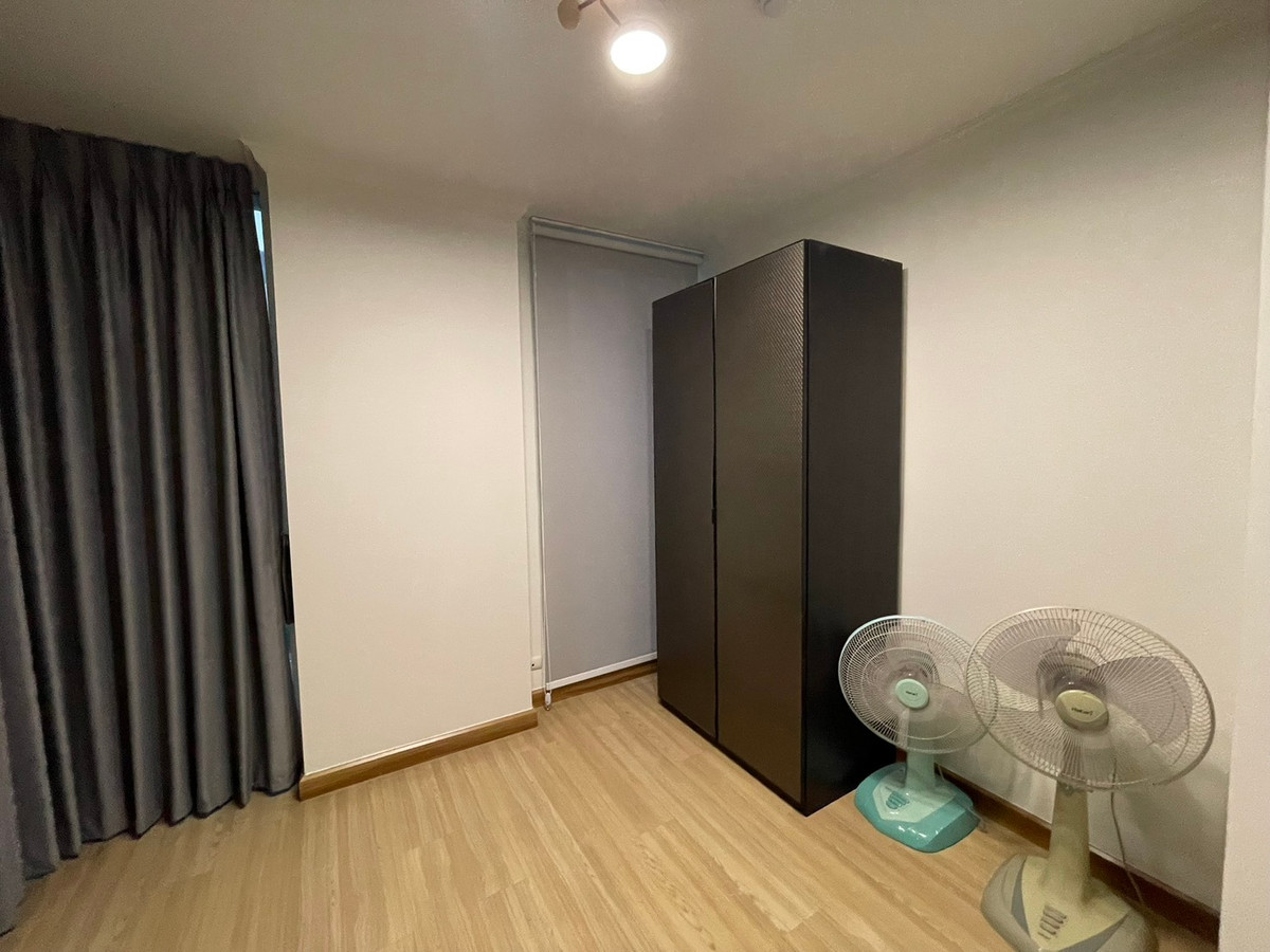 For SaleCondoRatchadapisek, Huaikwang, Suttisan : Hot Deal! Corner Unit at Chateau in town Ratchada 20, 39sqm! Newly Renovated, Near MRT Sutthisan, Best Value!