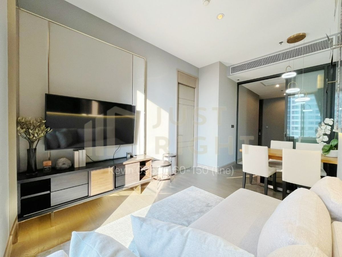 ให้เช่าคอนโดพระราม 9 เพชรบุรีตัดใหม่ RCA : ให้เช่า The Esse at Singha Complex 47.75* ตร.ม. 1 ห้องนอน 1 ห้องน้ำ ชั้น 1x  เฟอร์ครบ เครื่องใช้ไฟฟ้าครบ  ราคาพิเศษ เพียง 38,000 บาท/เดือน สัญญา 1 ปีเท่านัั้น 