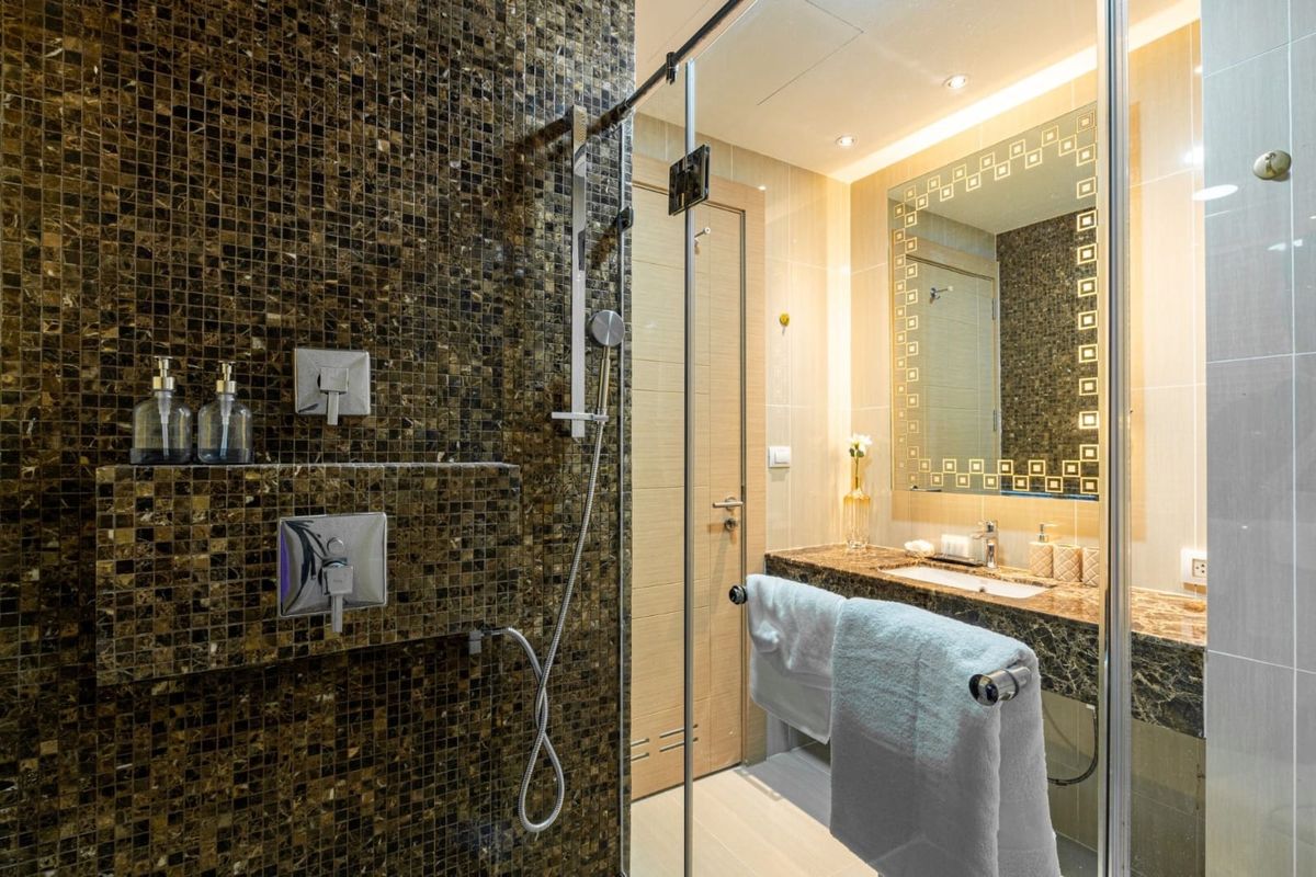 For SaleCondoPattaya, Bangsaen, Chonburi : For sale condo The Palm wongamat beach front pattaya Studio type (S03-2152) 