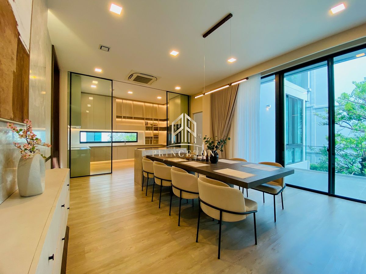 บ้านพัฒนาการ ศรีนครินทร์ : ให้เช่าบ้านหรู 3 ชั้น วีเว่ กรุงเทพกรีฑา ใกล้โรงเรียนนานาชาติเวลลิงตัน (Wellington) 📞092-4252445 Vive Krungthep Kreetha