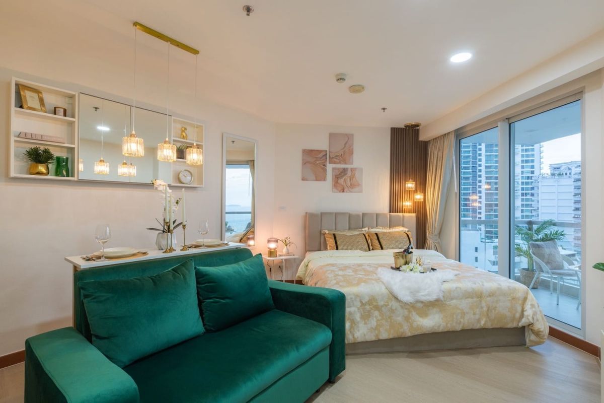 For SaleCondoPattaya, Bangsaen, Chonburi : For sale condo The Palm wongamat beach front pattaya Studio type (S03-2152) 