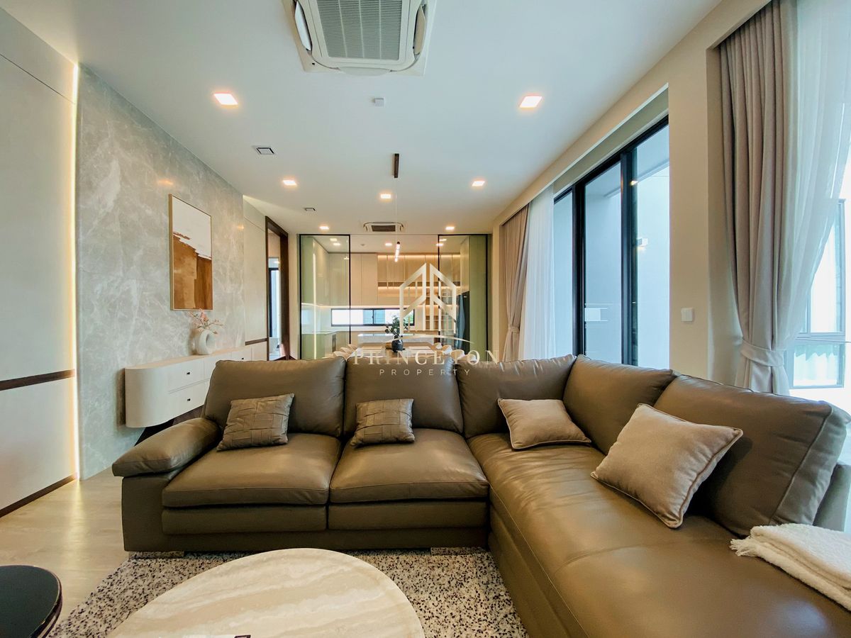 บ้านพัฒนาการ ศรีนครินทร์ : ให้เช่าบ้านหรู 3 ชั้น วีเว่ กรุงเทพกรีฑา ใกล้โรงเรียนนานาชาติเวลลิงตัน (Wellington) 📞092-4252445 Vive Krungthep Kreetha