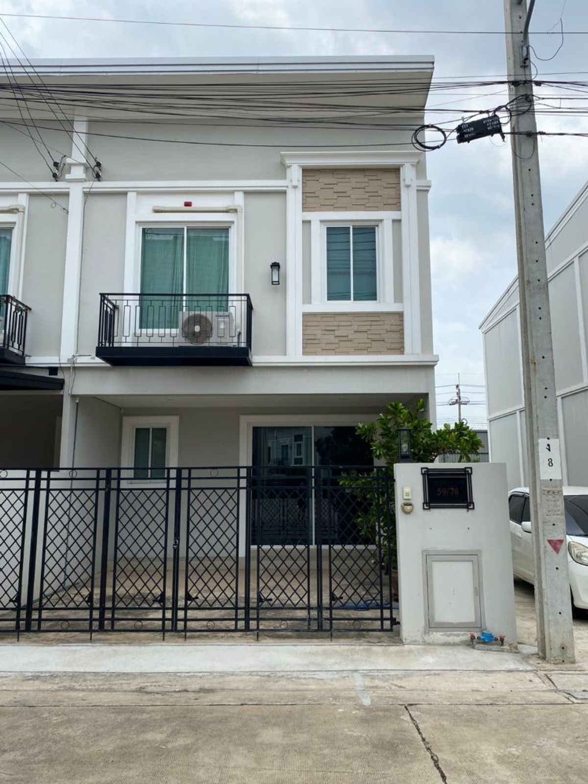 For SaleTownhomeMin Buri, Romklao : 2-story townhome for sale, The Eiffel Ramkhamhaeng-Mistine project, Saphan Sung District, good location, convenient travel, near The Nine Center Rama 9.