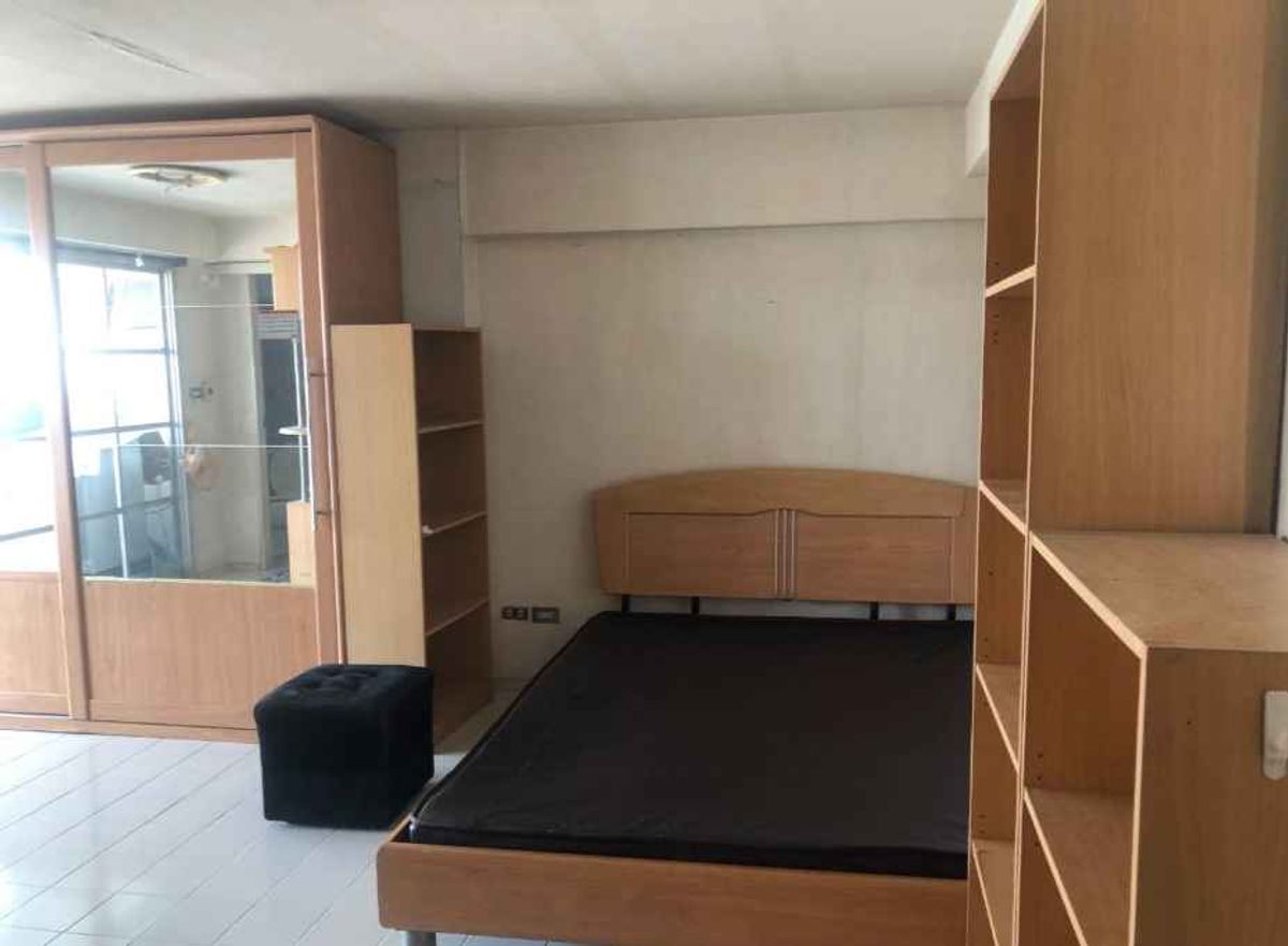 ขายคอนโดลาดพร้าว101 แฮปปี้แลนด์ : ขายด่วน 0.85 ล้าน ห้อง studio 32 ตรม. คอนโด living place ladprao 138 (S5139)