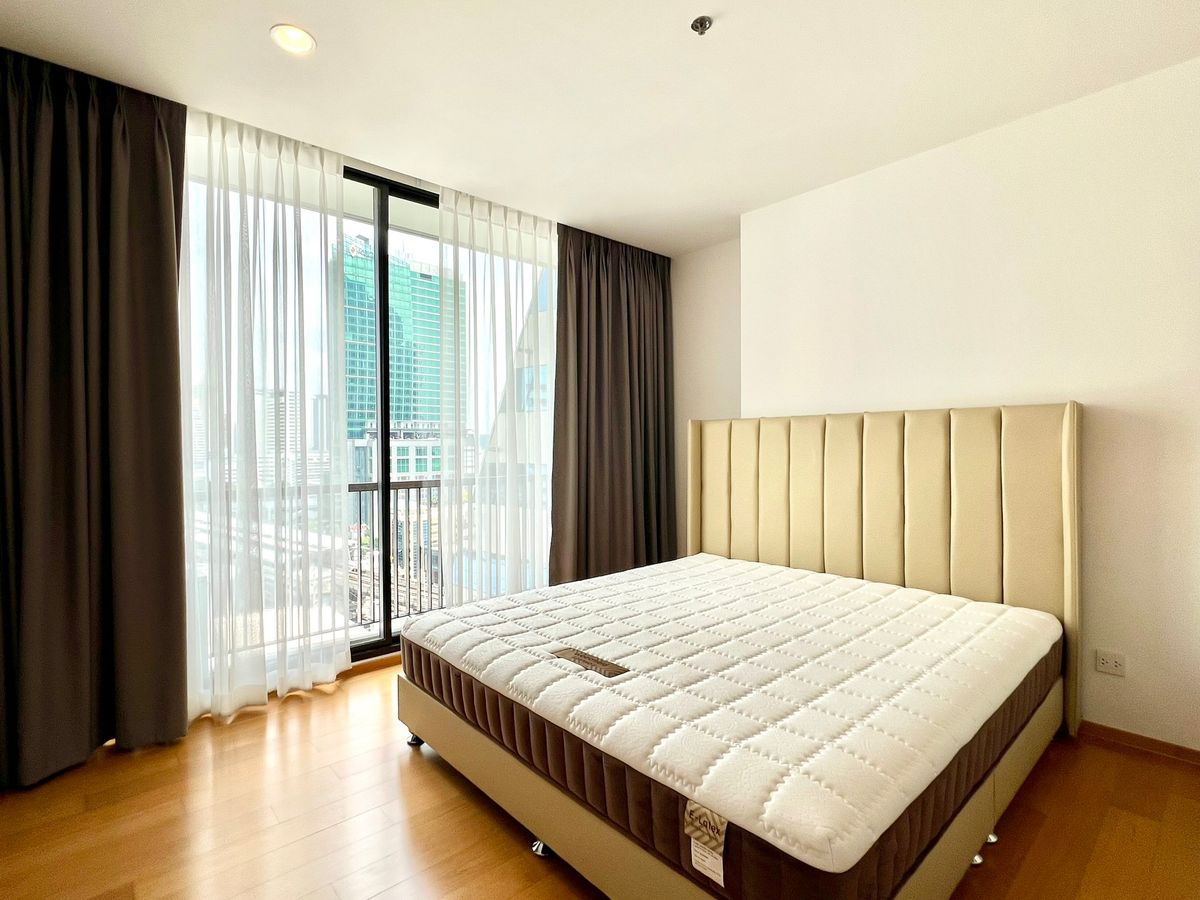 ให้เช่าคอนโดสาทร นราธิวาส : ( UL2410031 ) Tel/Line 096-2473969, ให้เช่า โนเบิล รีโว สีลม 1 ห้องนอน 1 ห้องน้ำ ขนาด 51 ตร.ม. ทิศตะวันออก ห้องสวย พร้อมเข้าอยู่