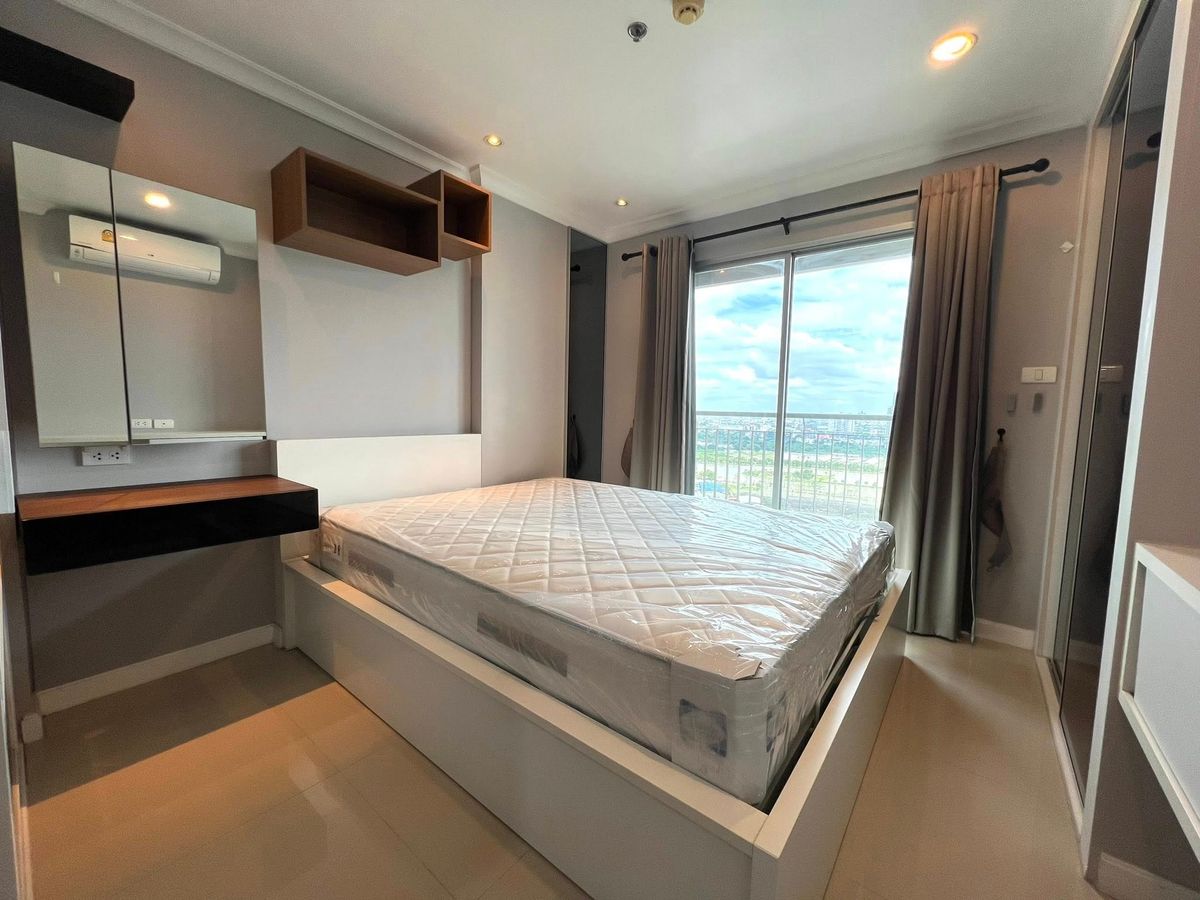 For RentCondoRama9, Petchburi, RCA : For rent RR1247 Lumpini Place Rama9, beautiful room, fully furnished, near MRT Rama 9.