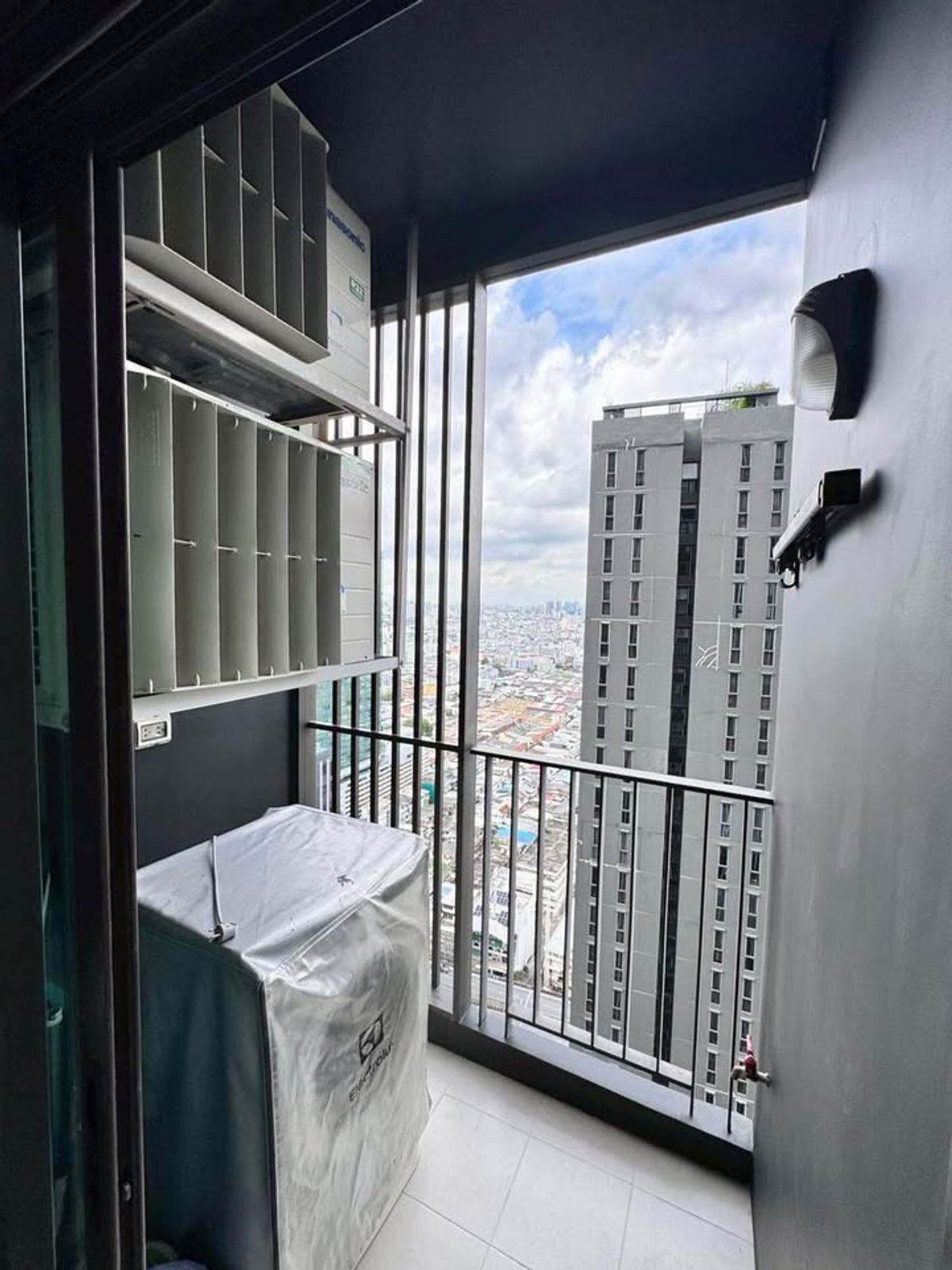 ให้เช่าคอนโดพระราม 9 เพชรบุรีตัดใหม่ RCA : 💥DL-9203💥ว่าง ให้ เช่า   ไลฟ์ อโศก - พระราม 9👉แอดไลน์ @accessliving 