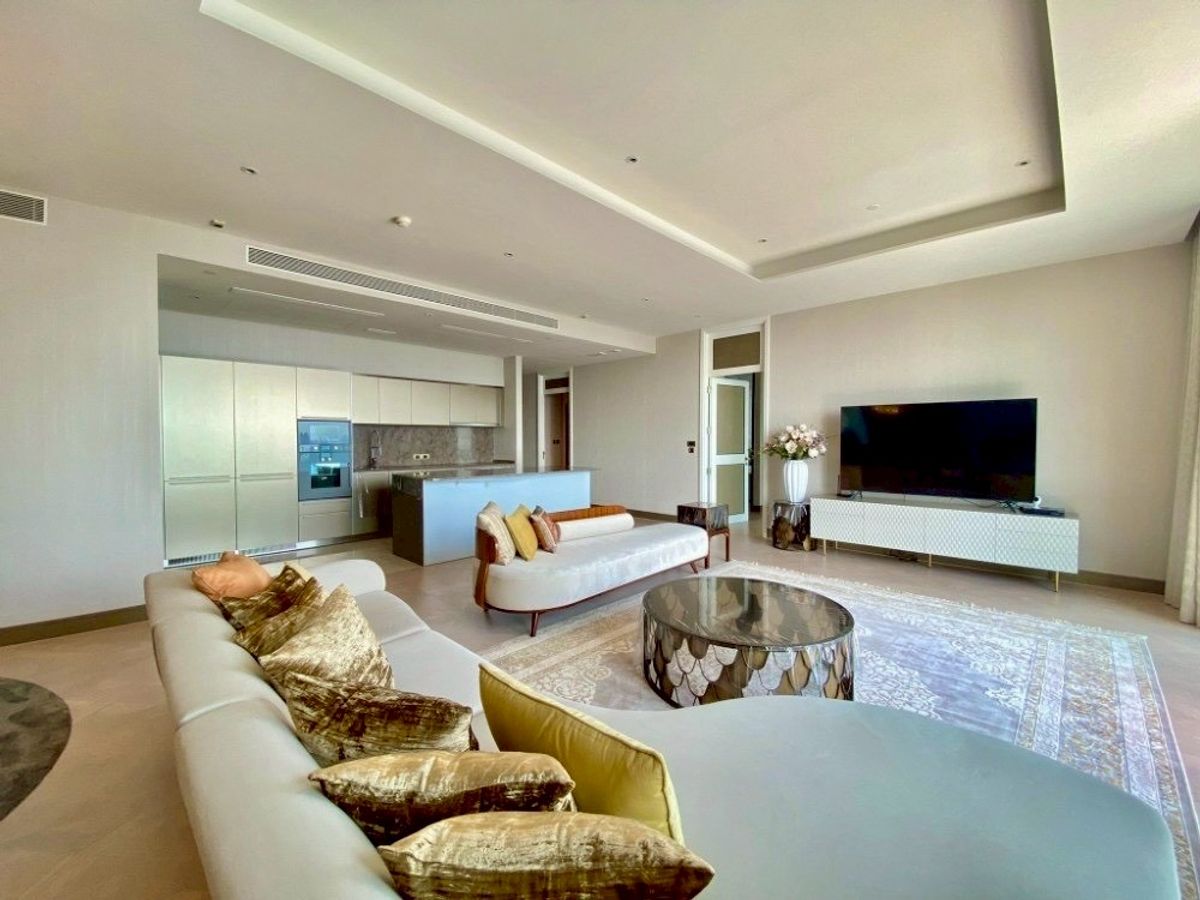 For RentCondoWongwianyai, Charoennakor : ( UL2510074 ) Tel/Line 096-2479369✨FOR RENT The Residences at Mandarin Oriental Bangkok, 3 bedrooms, Size 222 Sq.M. ,RARE ITEM, BEST Price!!!