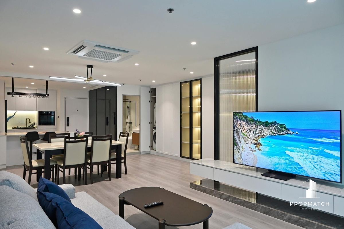 For RentCondoSukhumvit, Asoke, Thonglor : ✨Flash Deal ✨Sukhumvit Living Town( 2Bed 3Bath 124SQM.) Fully furnished, ready to move in!! Only 85,000 baht per month Tel.0981315848 @propmatch