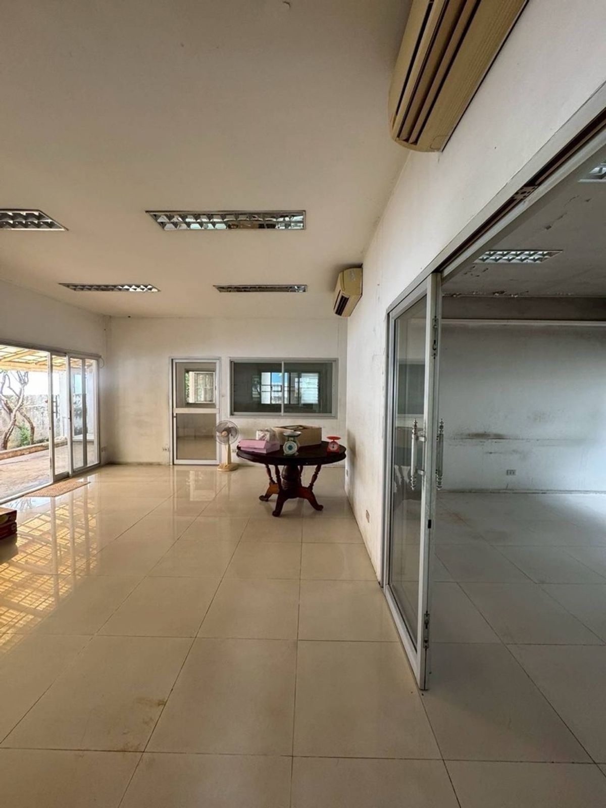 For RentRetail SpaceOnnut, Udomsuk : For sale/rent single house 93 square, Soi Pridi Banomyong, Watthana District, Bangkok.