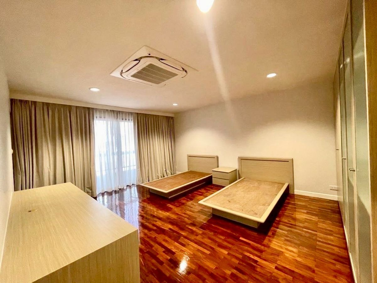 For RentCondoSukhumvit, Asoke, Thonglor : (UL2510073) Tel/Line 096-2479369✨FOR RENT The Waterford Condominium Thonglor,  3 bedrooms, Size 200 Sq.M. New Renovations