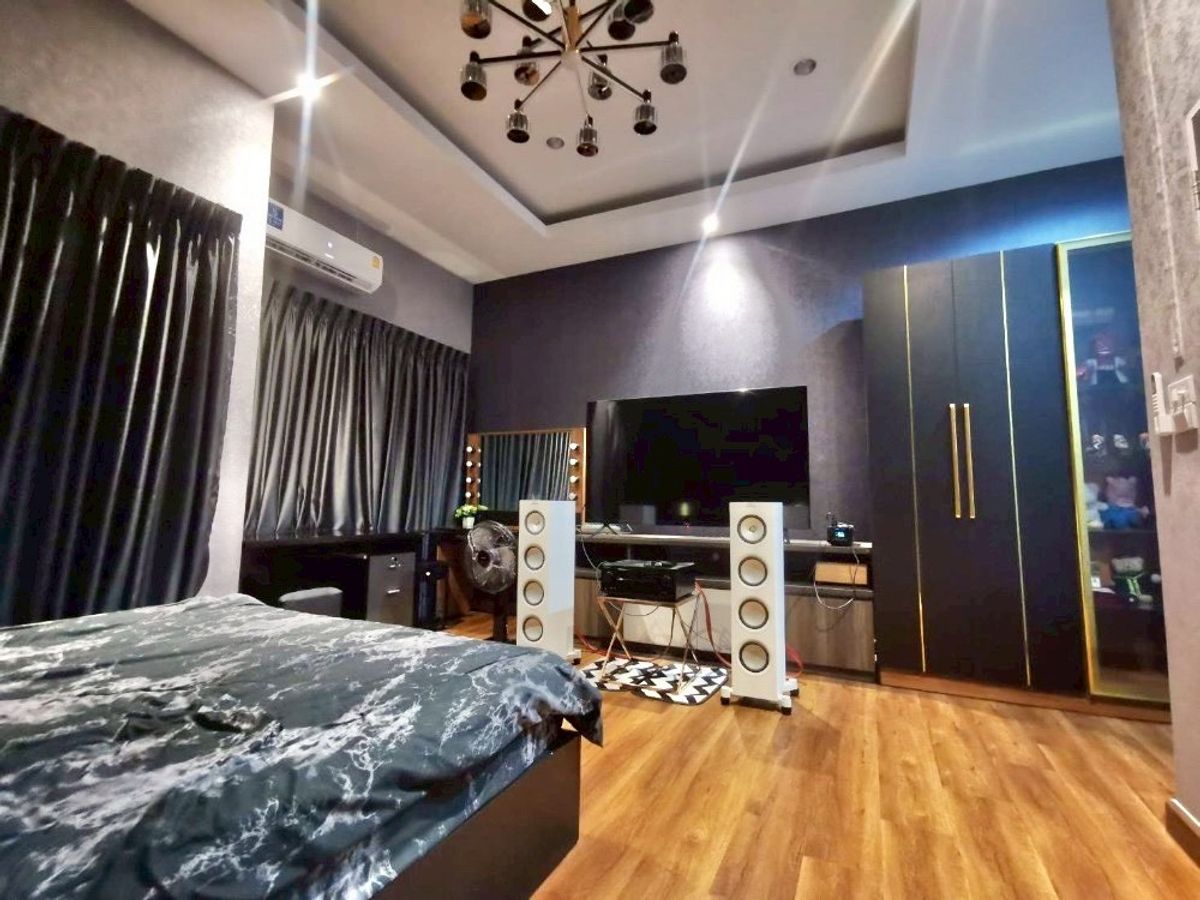For RentTownhomeChokchai 4, Ladprao 71, Ladprao 48, : 🔥🔥30299🔥🔥 Beautiful townhouse for rent, fully furnished, every room has furniture. 🌐LINE ID: @fastforrentcondo