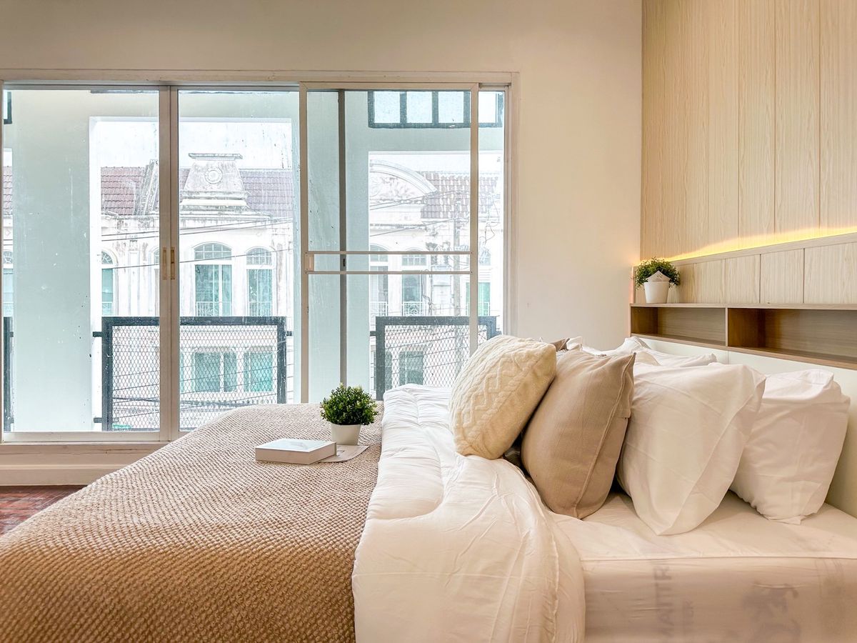 For SaleTownhomePattanakan, Srinakarin : K-6583 HOT DEAL 🔥 Beautiful house, newly decorated, good location, near Suan Luang Rama 9, de Siam, Suan Luang Rama 9, ready to move in.