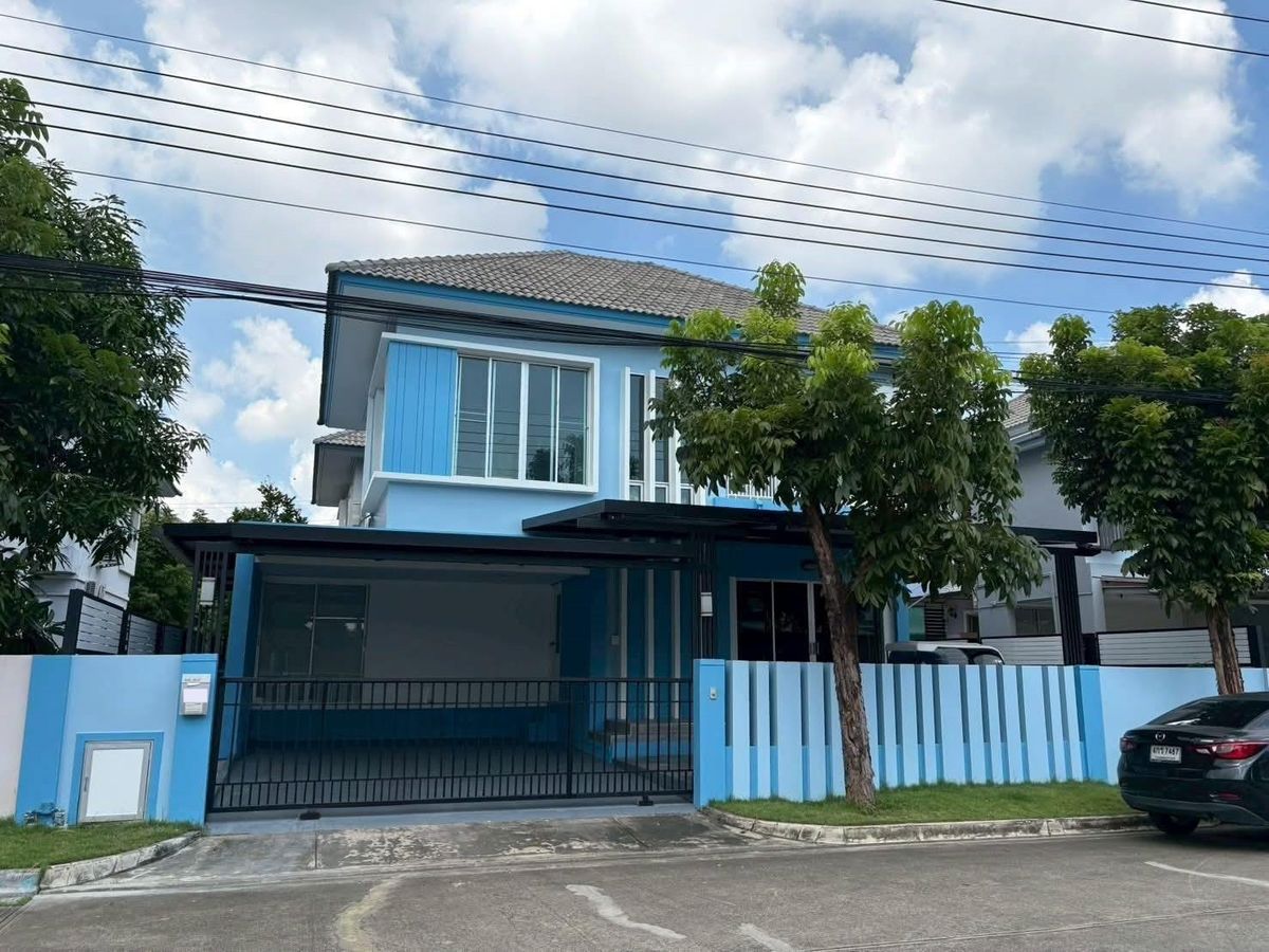 For RentHouseSamut Prakan,Samrong : For rent, 2-story detached house, Villa Nova Theparak Village, beautiful house, good condition, with furniture, price 35,000 baht.