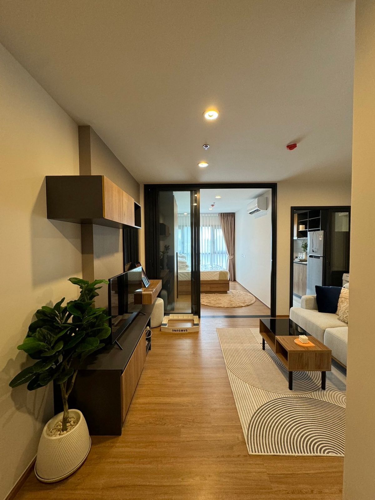 ให้เช่าคอนโดลาดพร้าว เซ็นทรัลลาดพร้าว : 💥💥Superb star The line vibe 💥💥1 bed big size rent only 20k  Please call 081-910-8883
