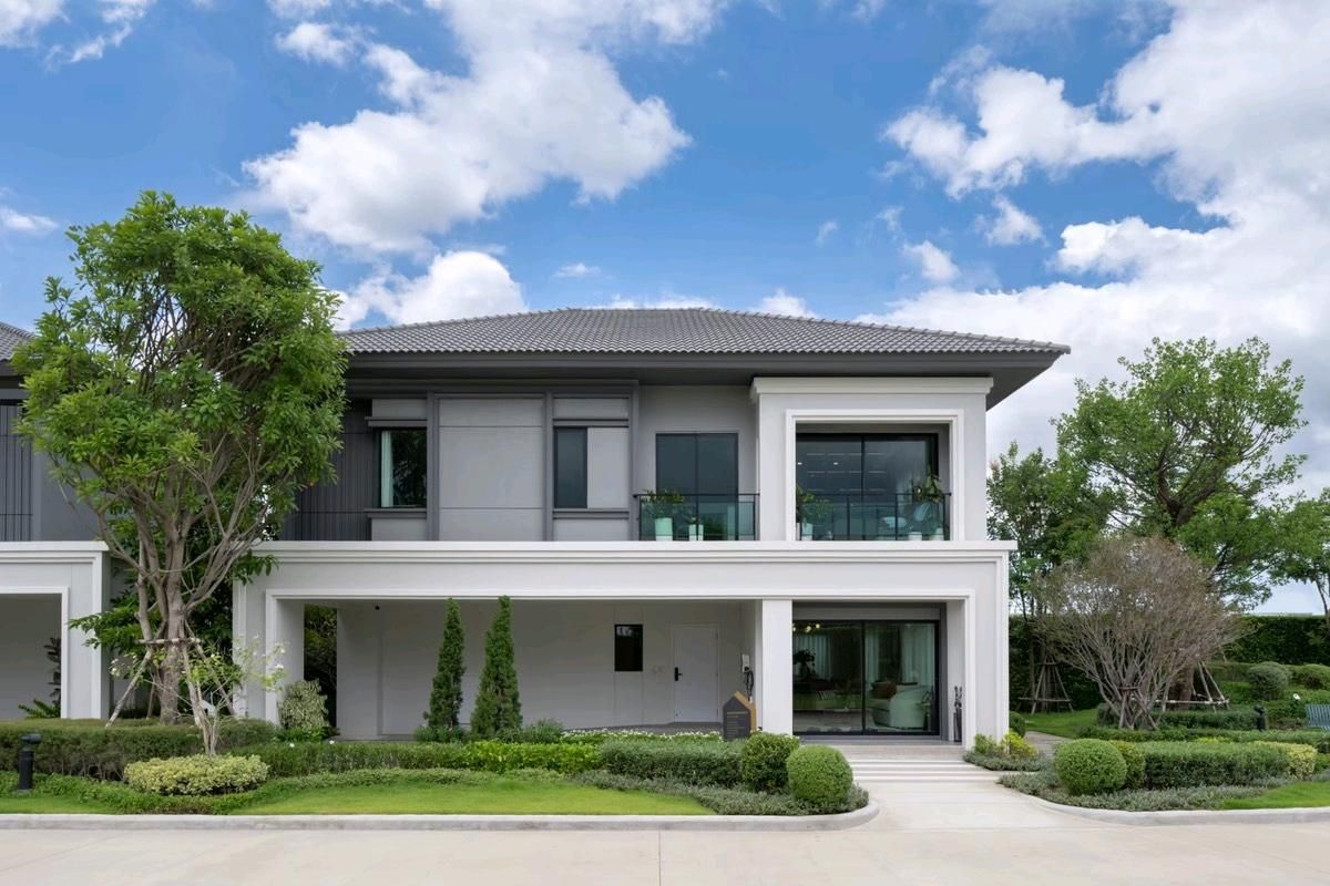 ขายบ้านบางนา แบริ่ง ลาซาล : บ้านตัวอย่างพร้อมขาย ทำเลสนามบินสุวรรณภูมิ