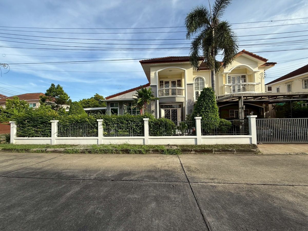 For SaleHouseEakachai, Bang Bon : 🏡 2-story detached house for sale, Sasithorn Bangbon 3, large area, corner house.