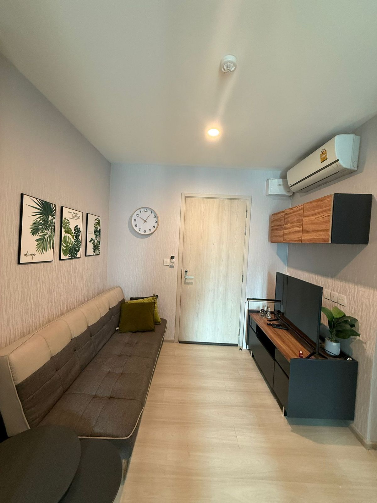 For RentCondoRama9, Petchburi, RCA : For rent Life Asoke