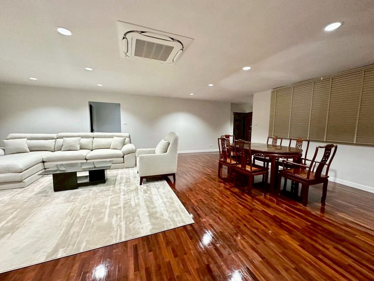For RentCondoSukhumvit, Asoke, Thonglor : (UL2510073) Tel/Line 096-2479369✨FOR RENT The Waterford Condominium Thonglor,  3 bedrooms, Size 200 Sq.M. New Renovations